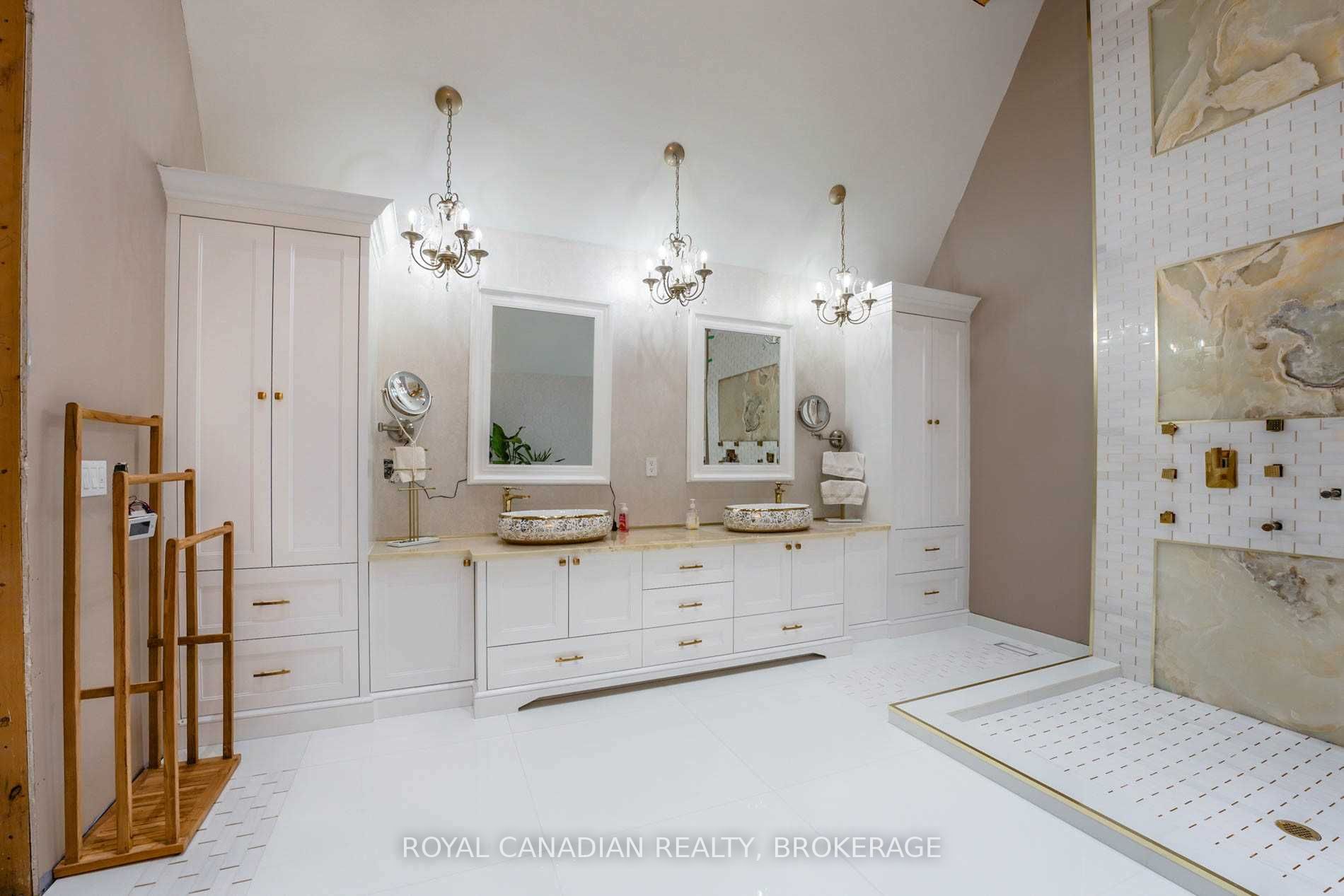15 Glenview Heights Lane
