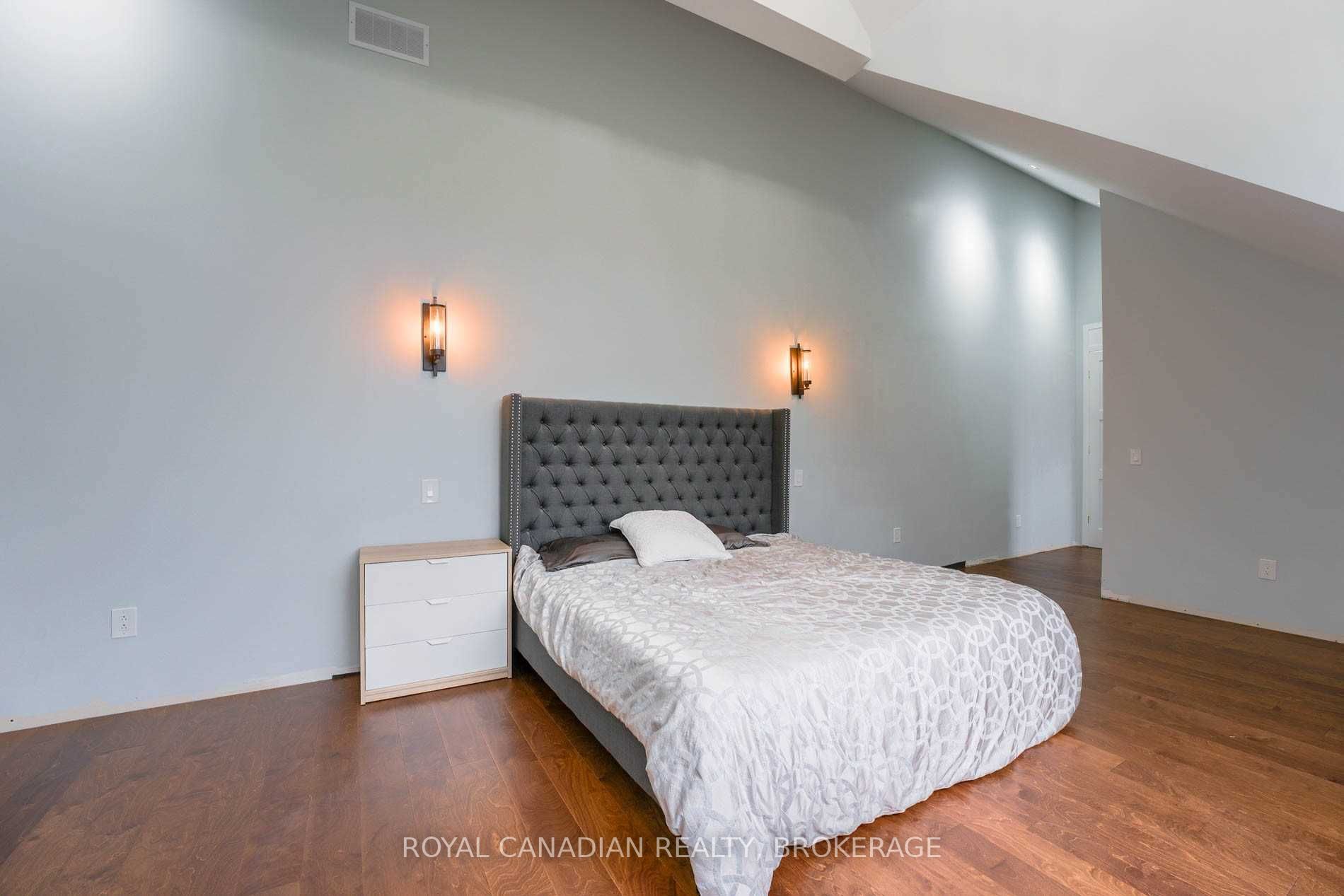 15 Glenview Heights Lane