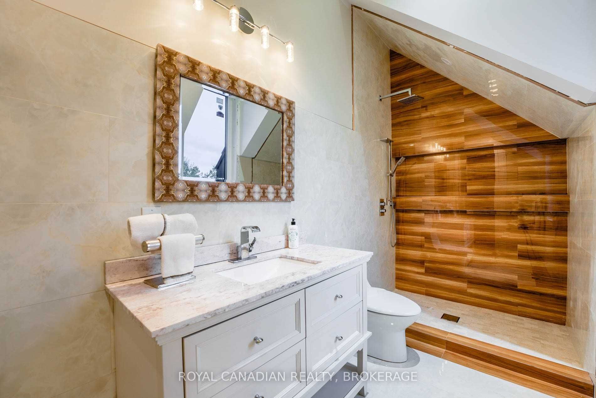 15 Glenview Heights Lane