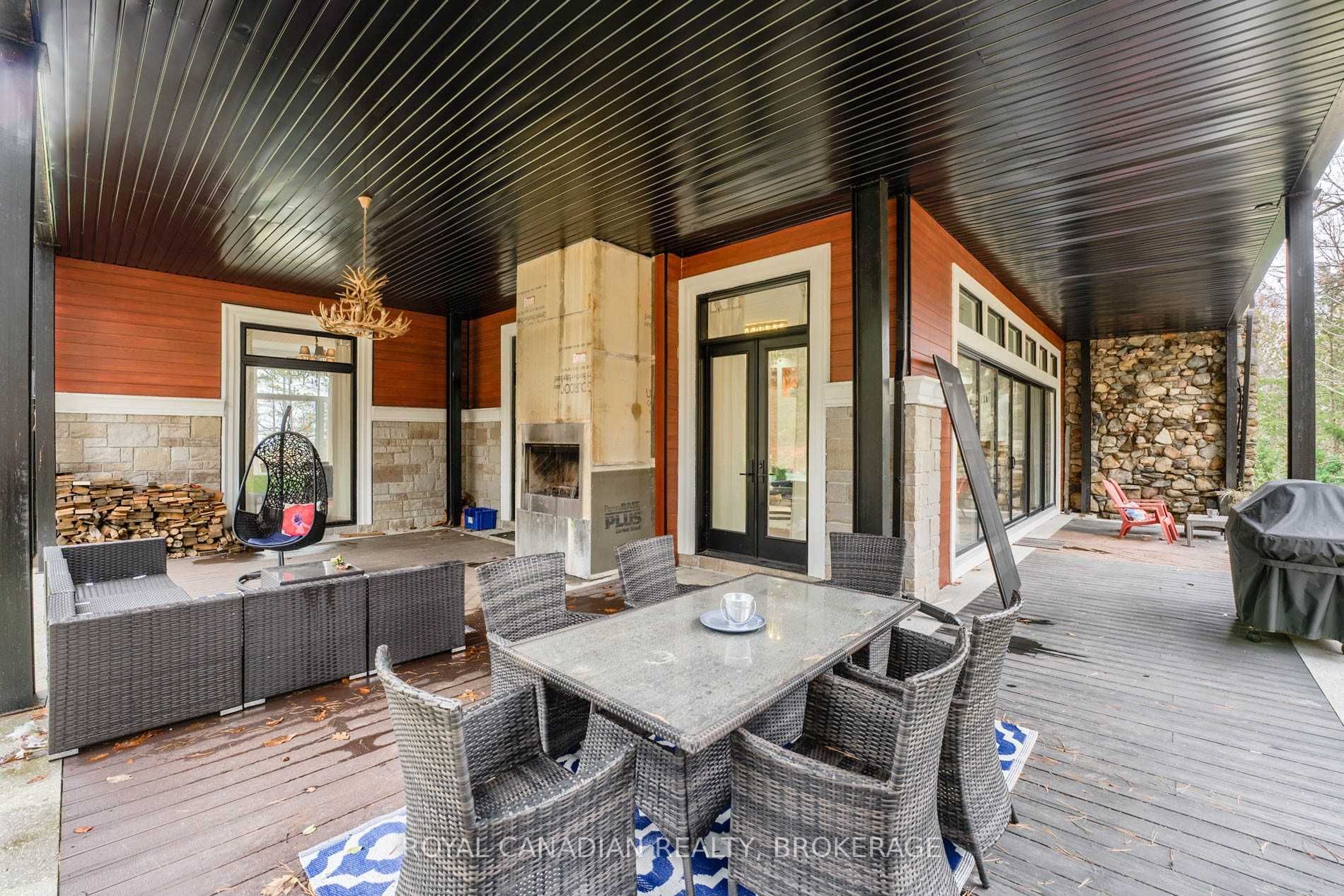 15 Glenview Heights Lane