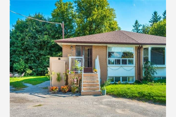 105 Willow Lane, Newmarket