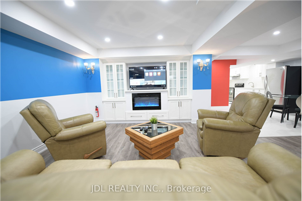 4 Woodstone Ave, Richmond Hill