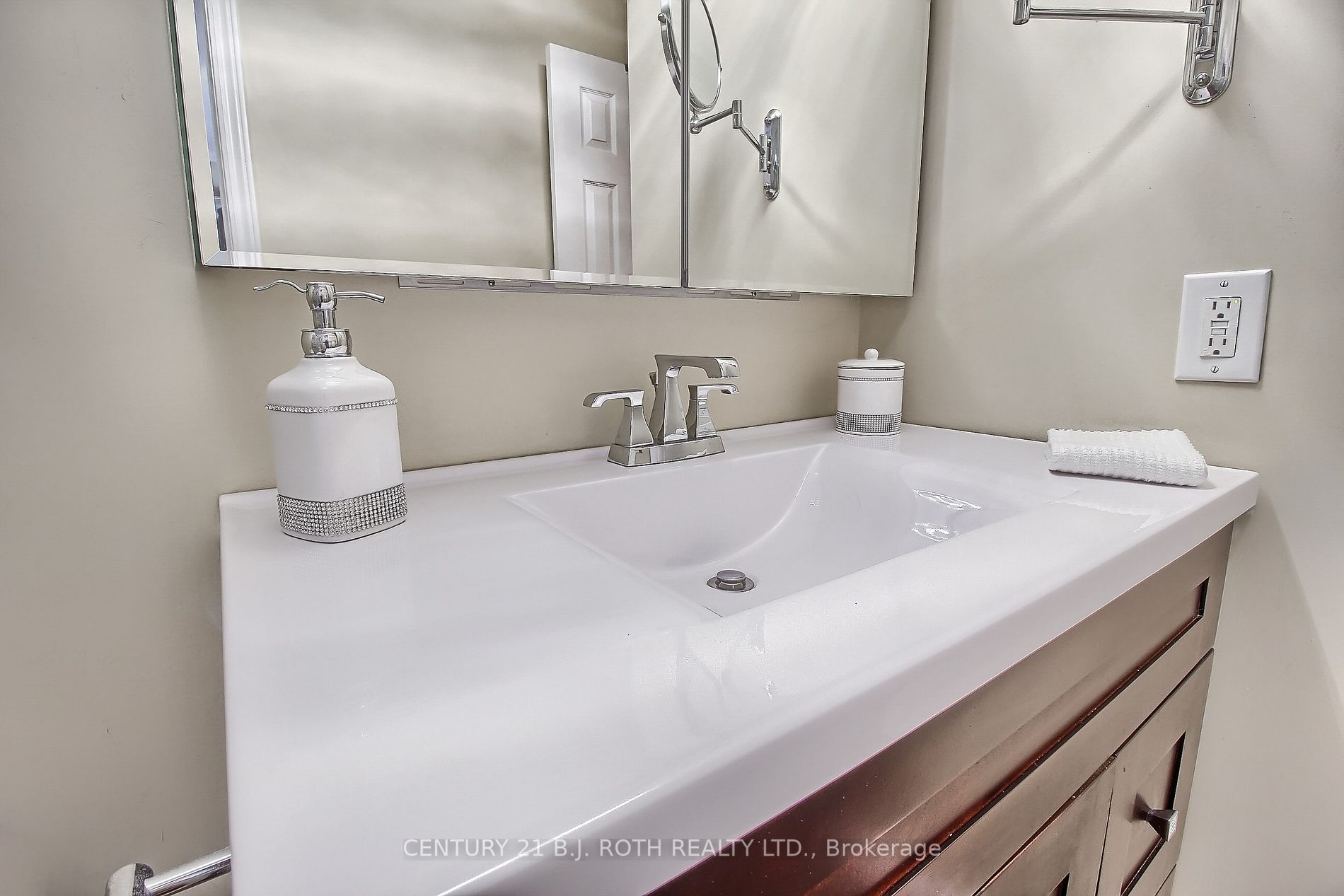 Listing N6018936 - Large Photo # 23