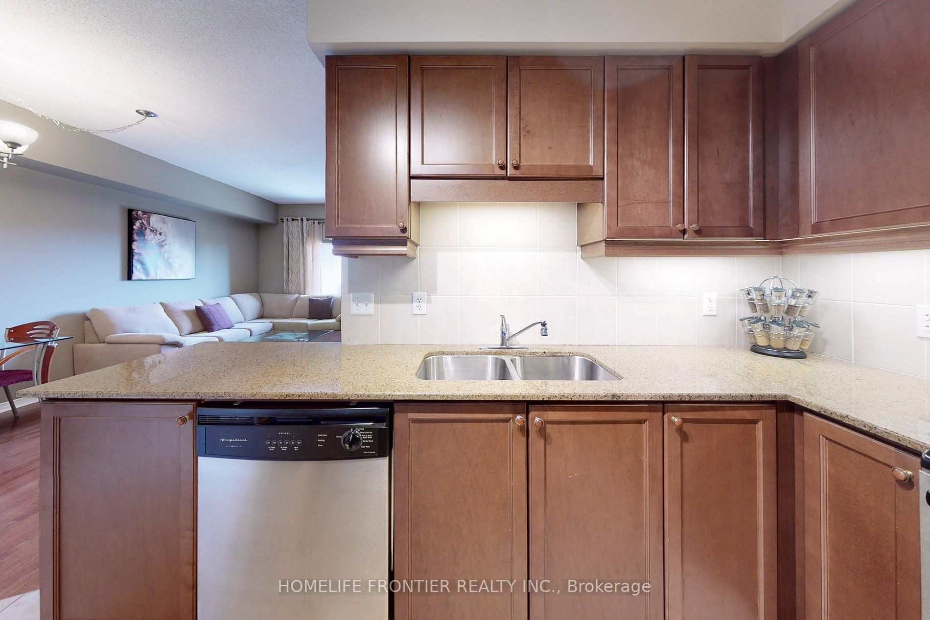 1 Maison Parc Crt, #718