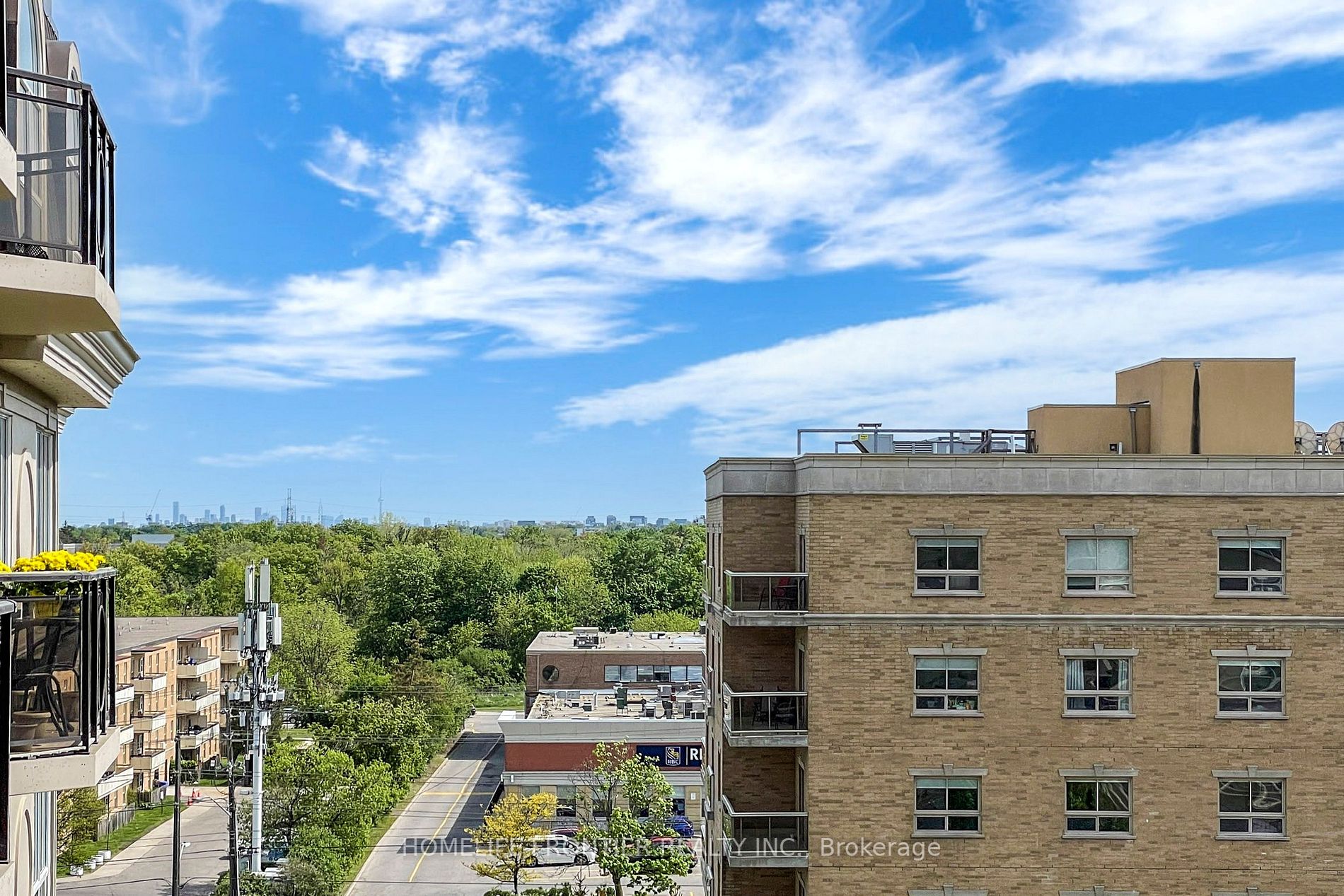 1 Maison Parc Crt, #718