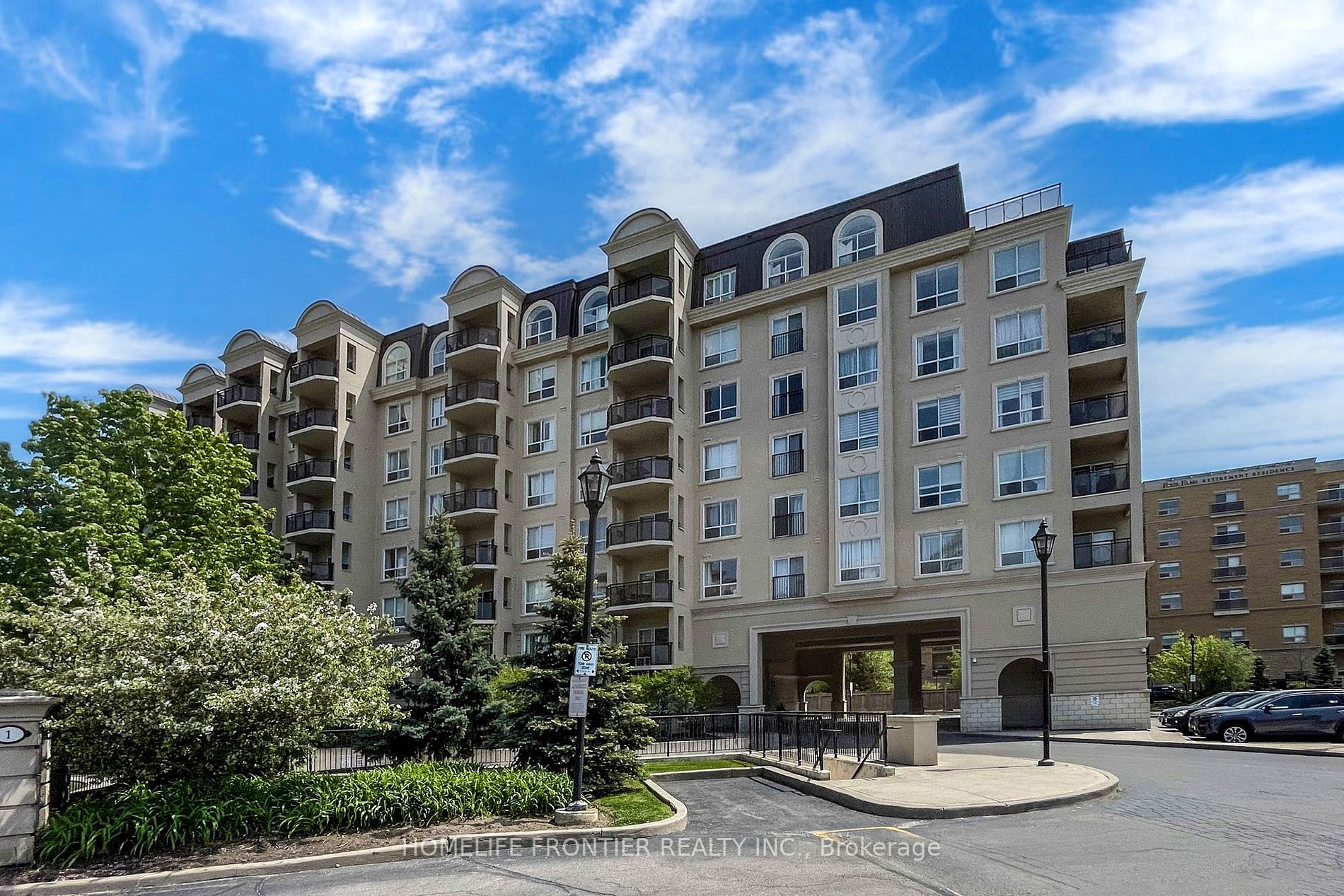 1 Maison Parc Crt, #718