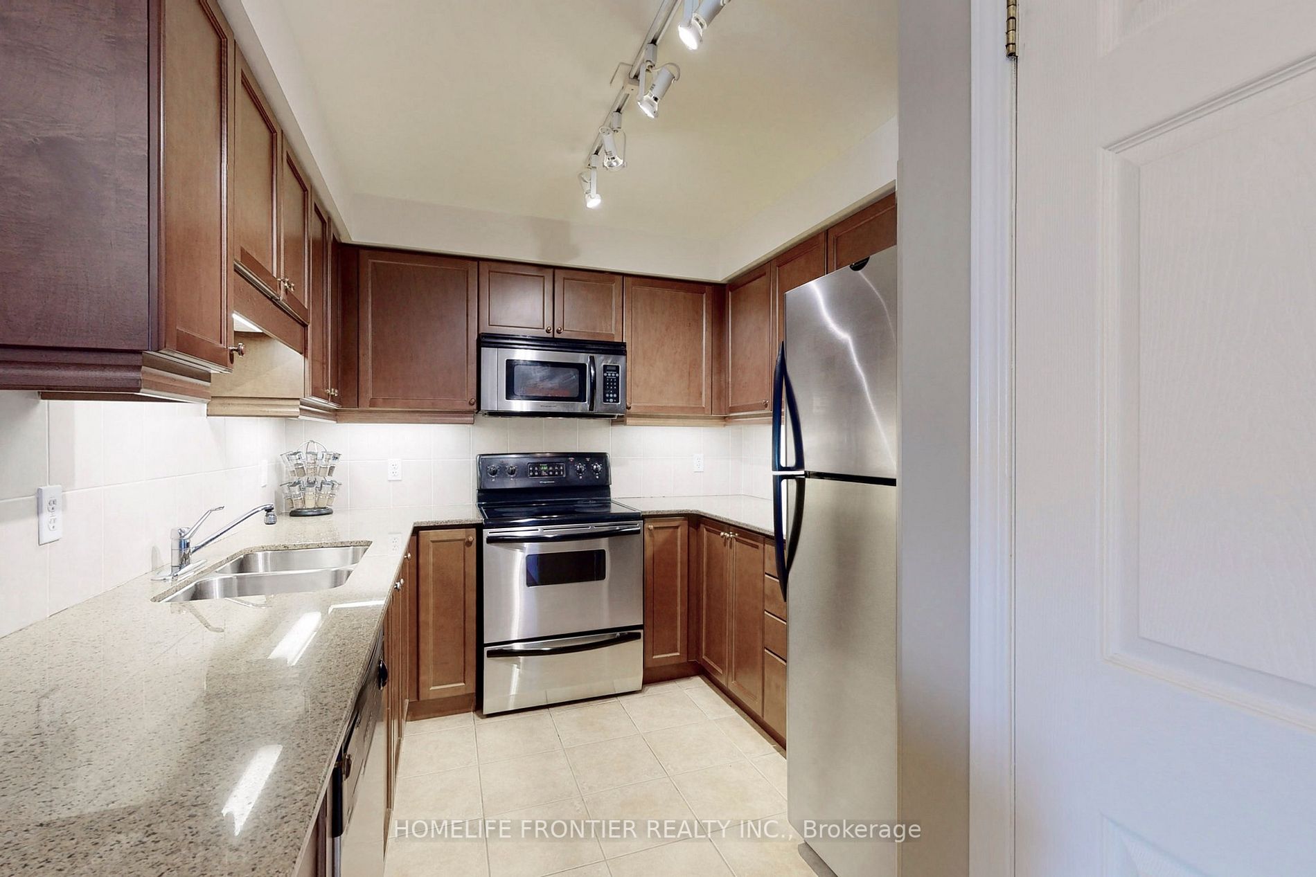 1 Maison Parc Crt, #718