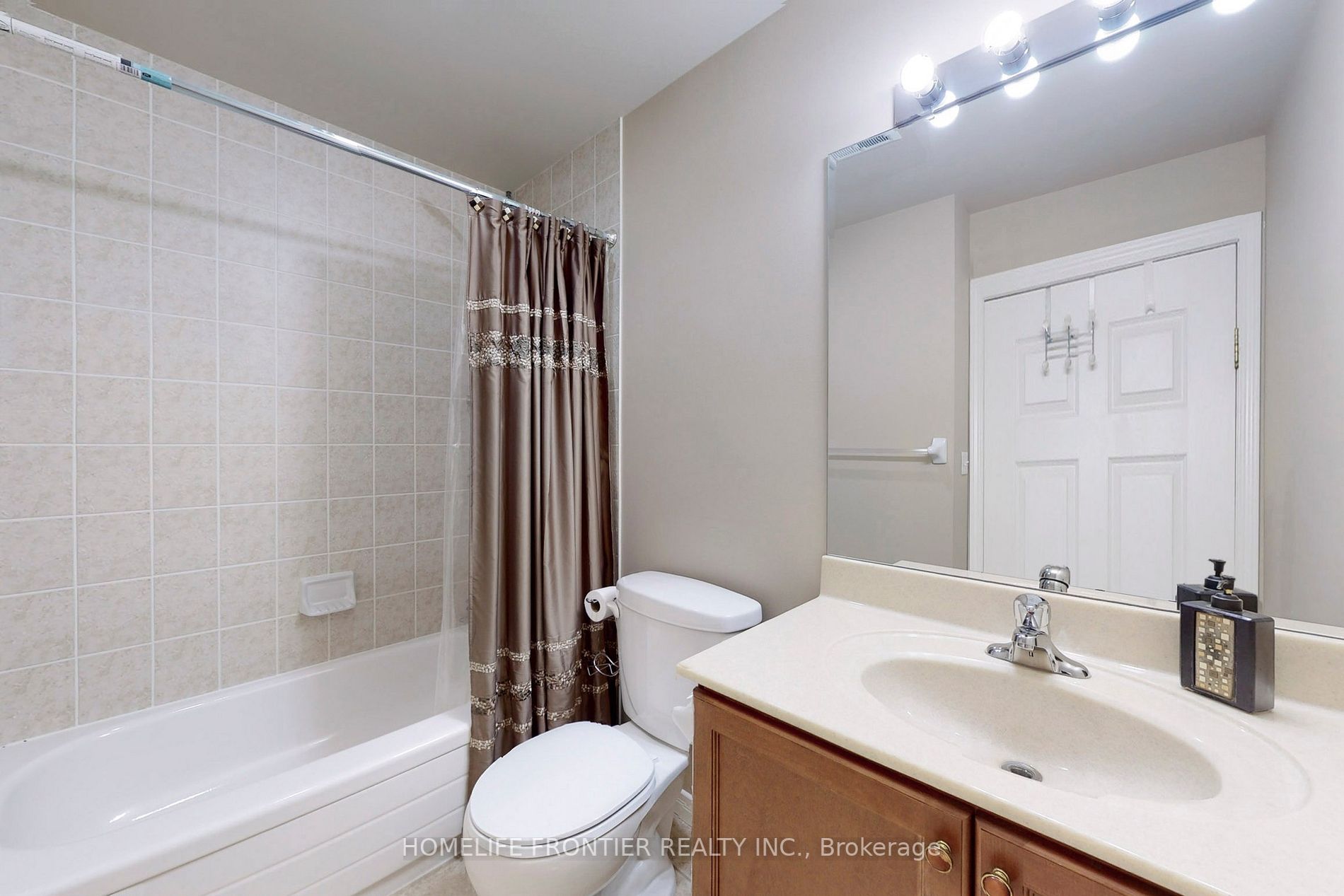 1 Maison Parc Crt, #718