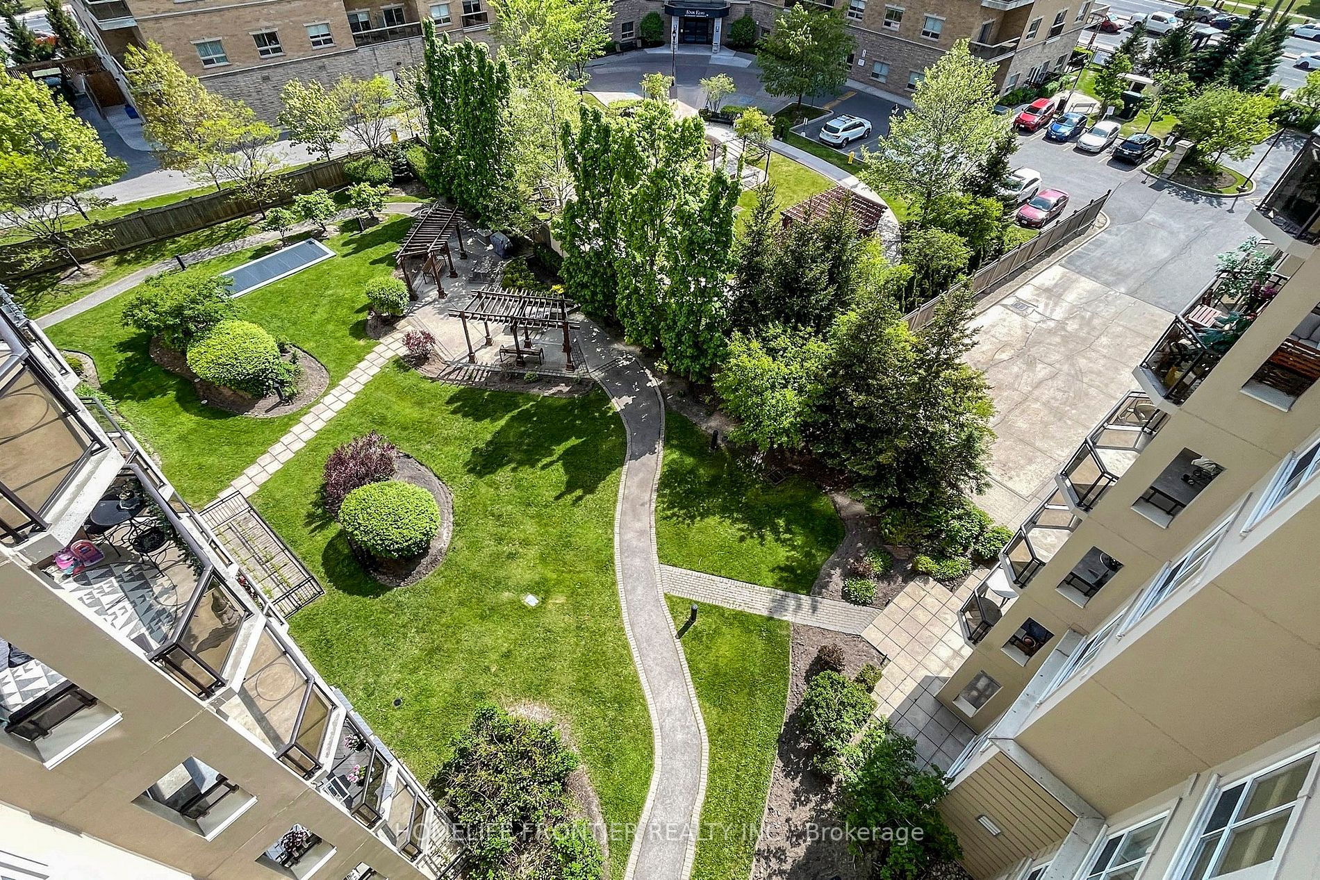 1 Maison Parc Crt, #718
