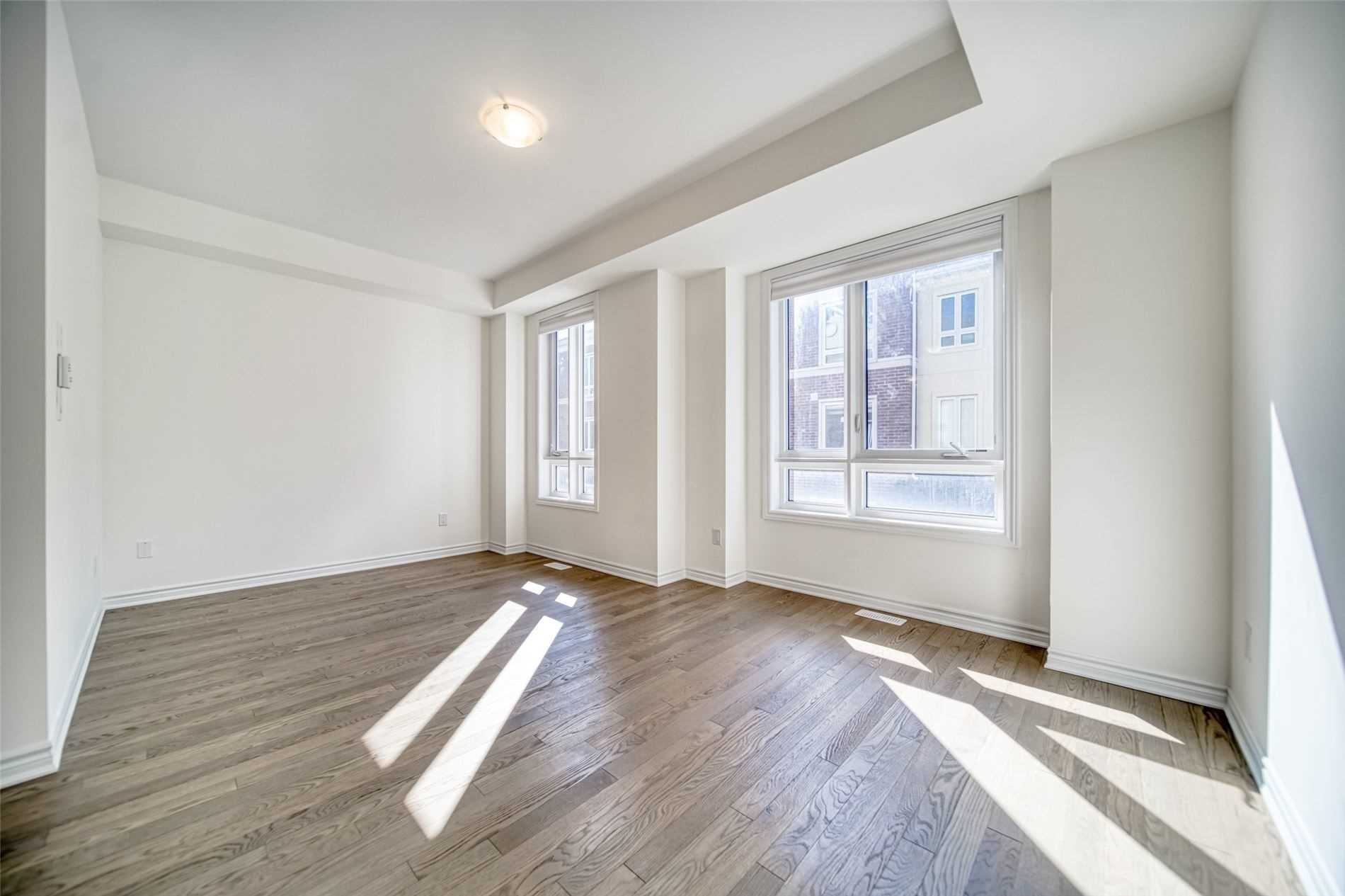 25 Chicago Lane
