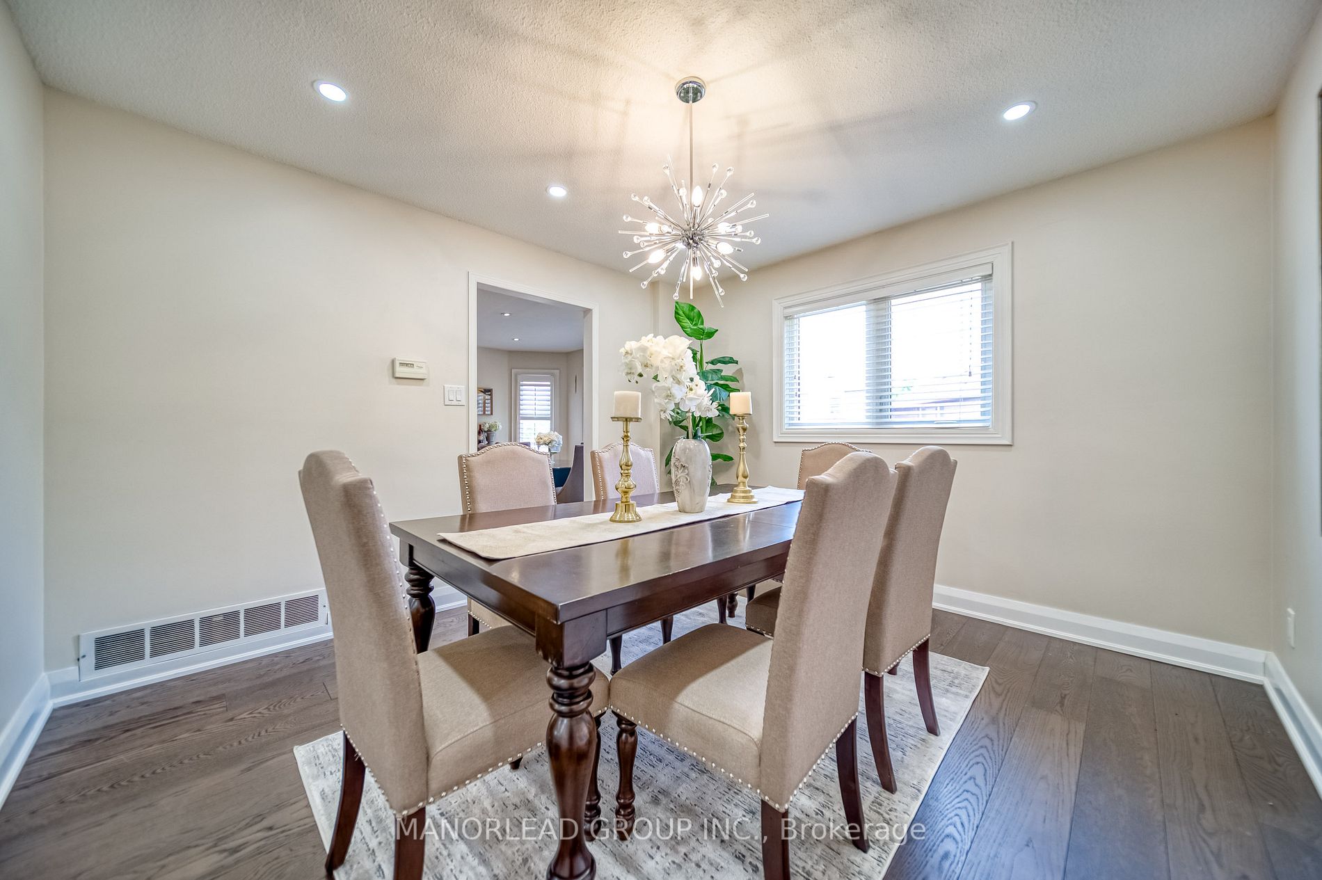 218 Langstaff Rd W