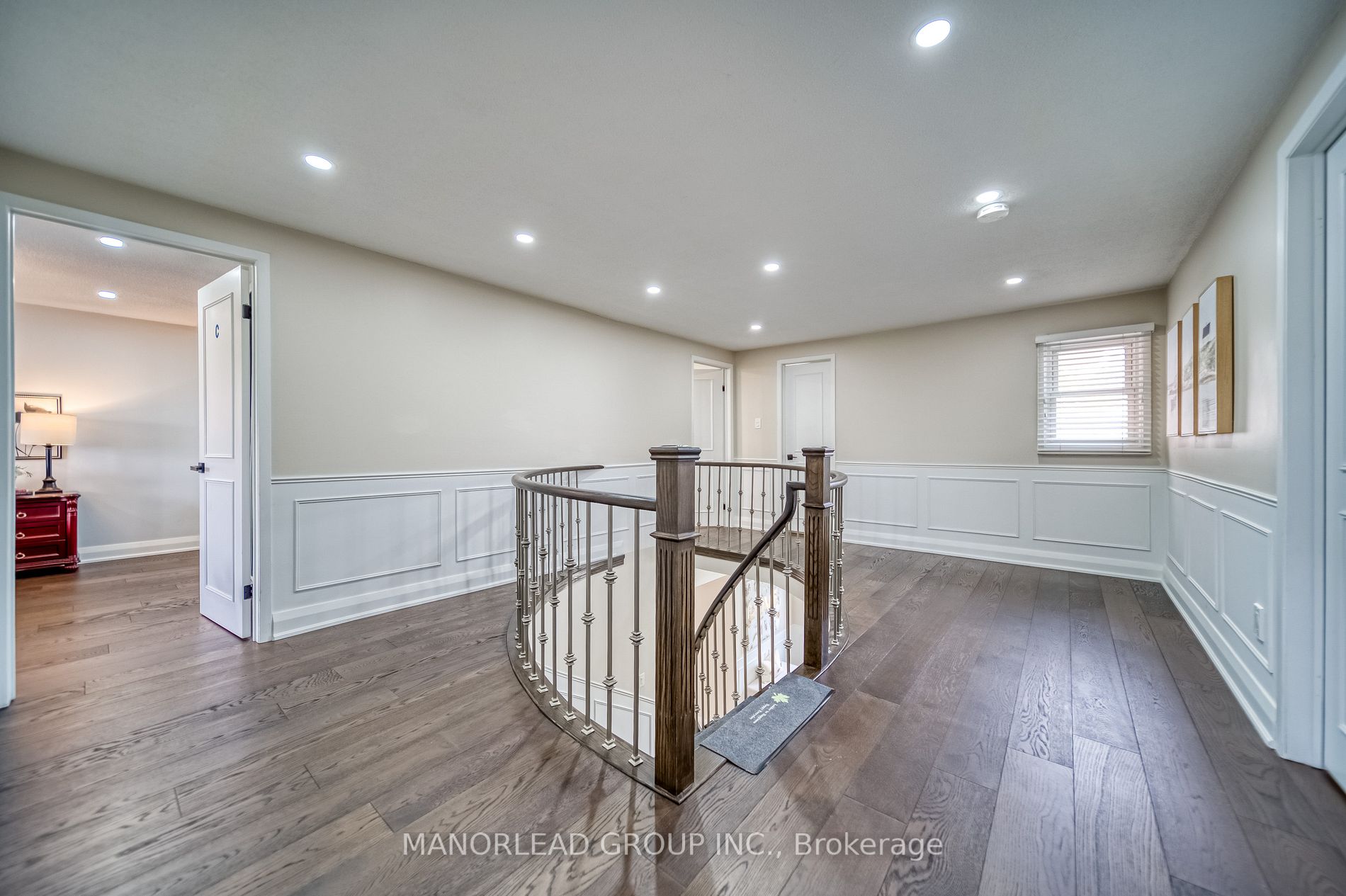 218 Langstaff Rd W
