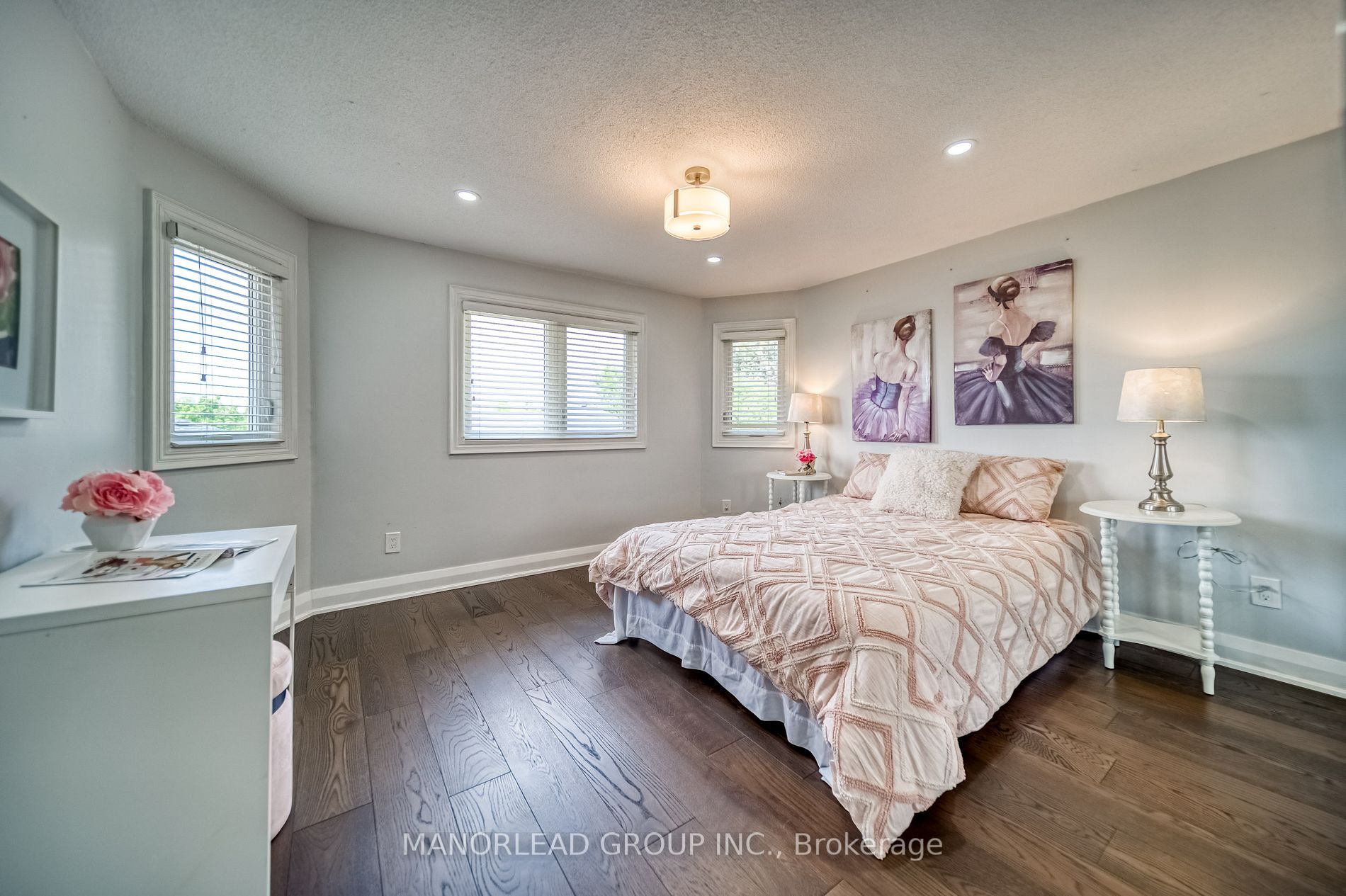 218 Langstaff Rd W