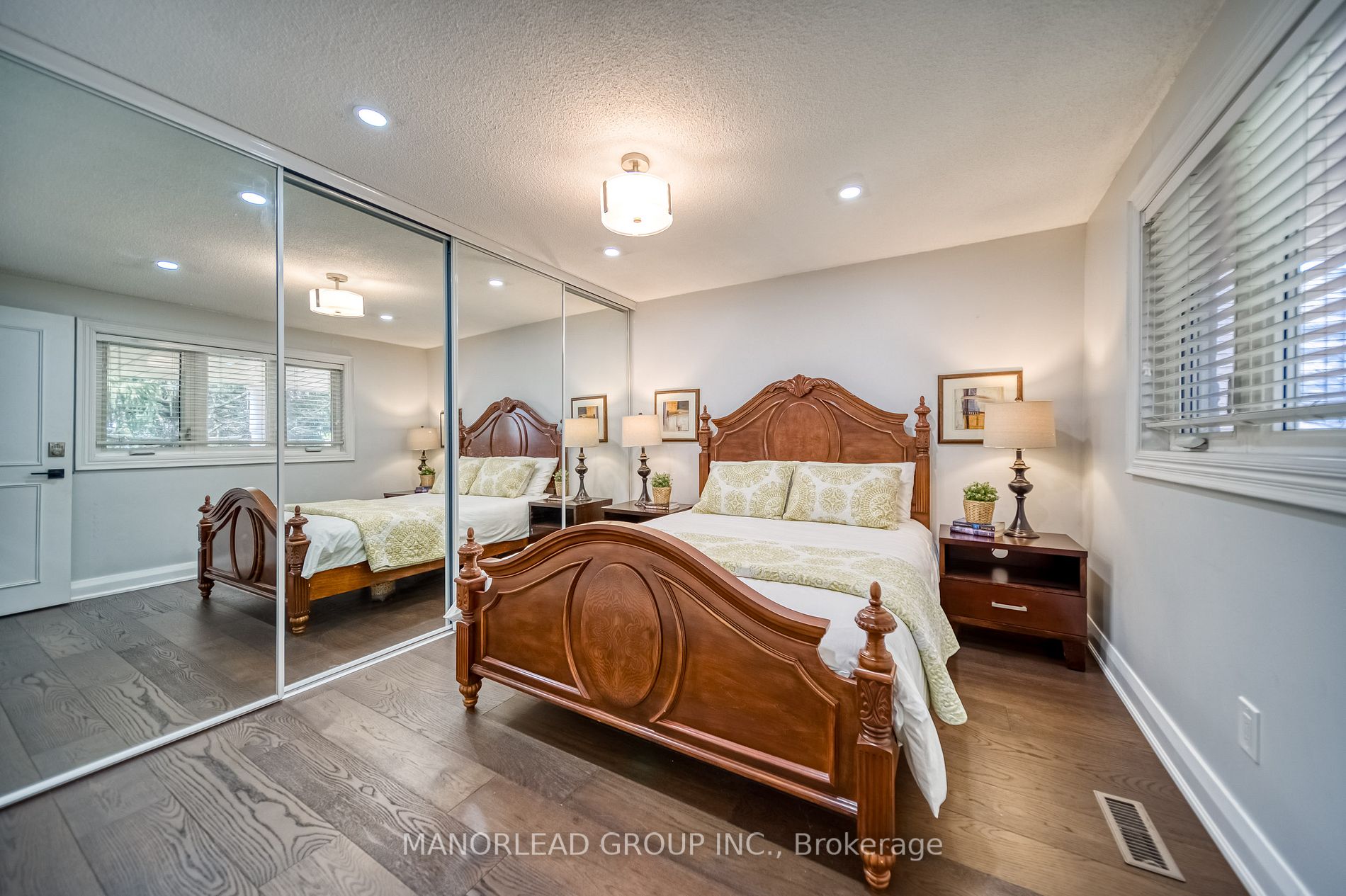 218 Langstaff Rd W