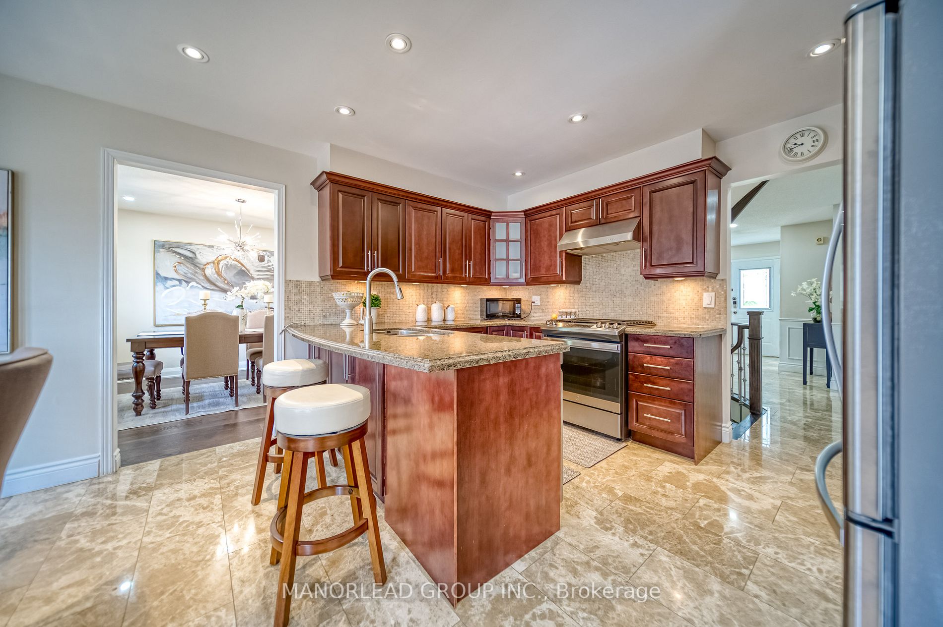 218 Langstaff Rd W