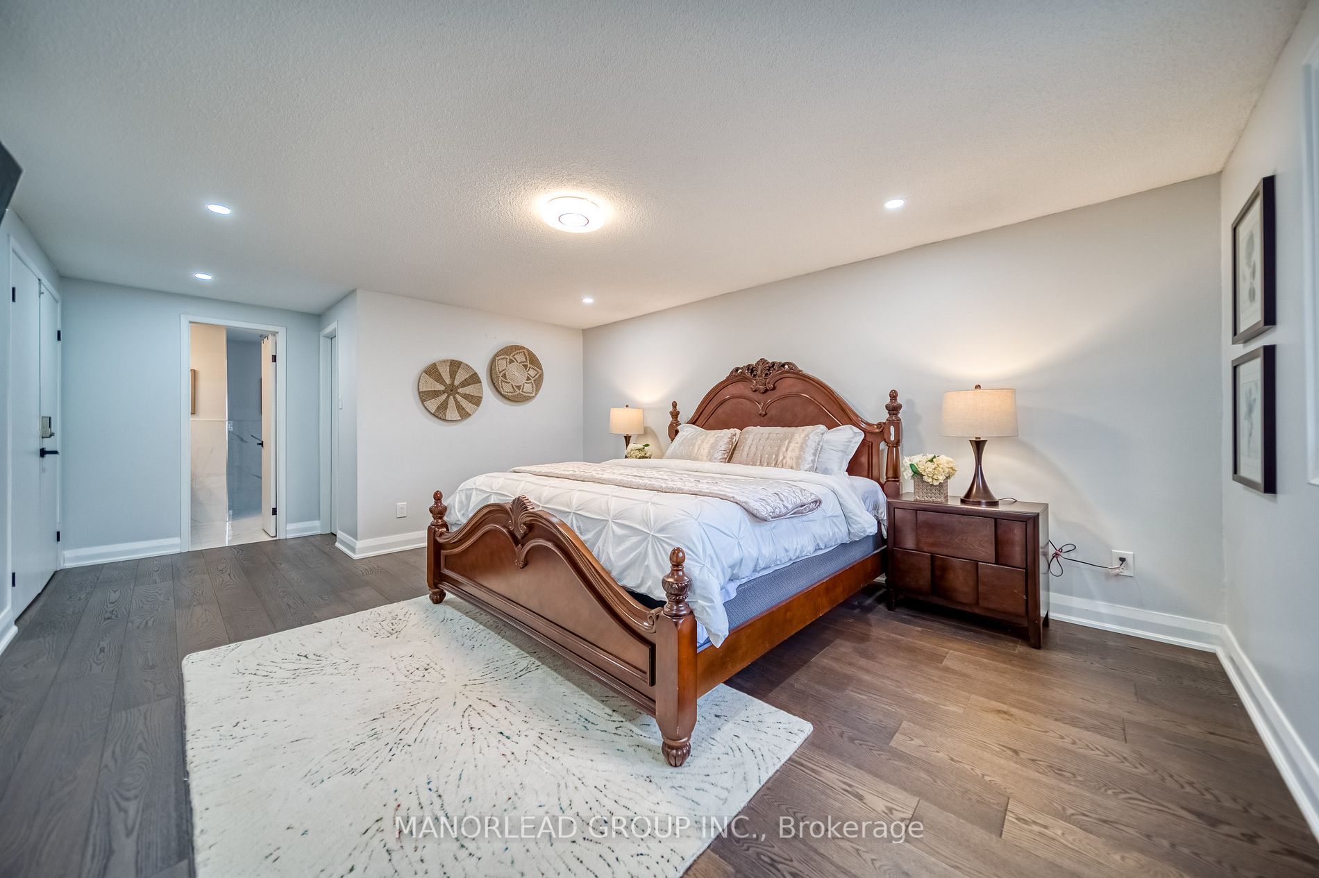218 Langstaff Rd W