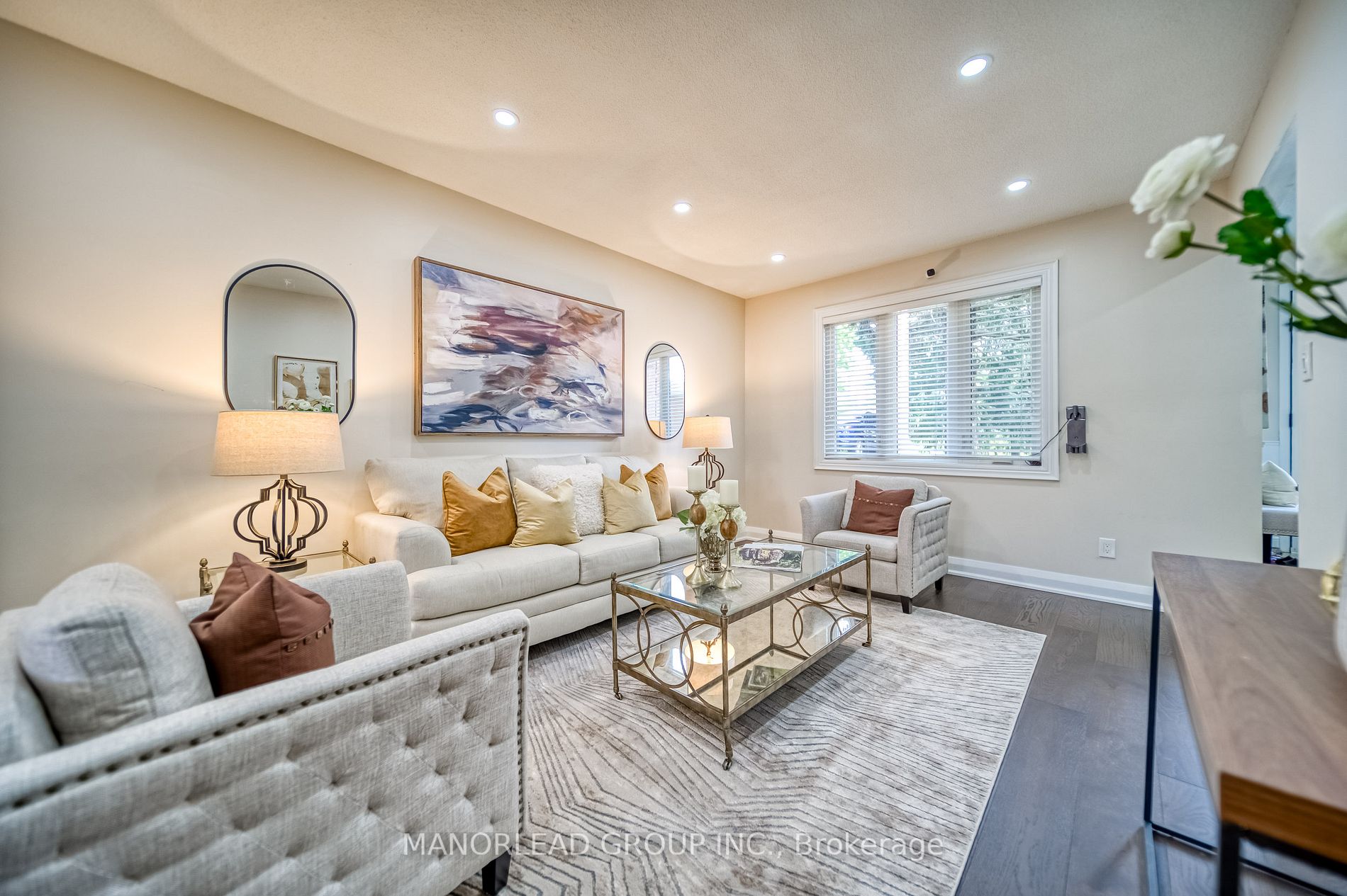 218 Langstaff Rd W