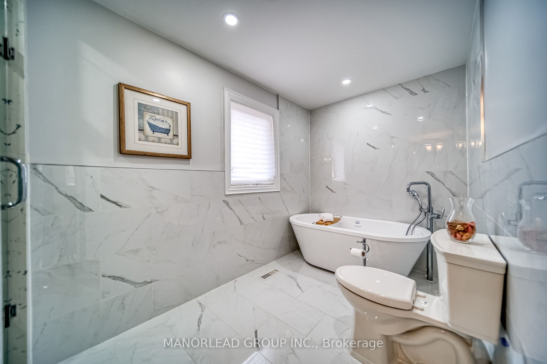 218 Langstaff Rd W
