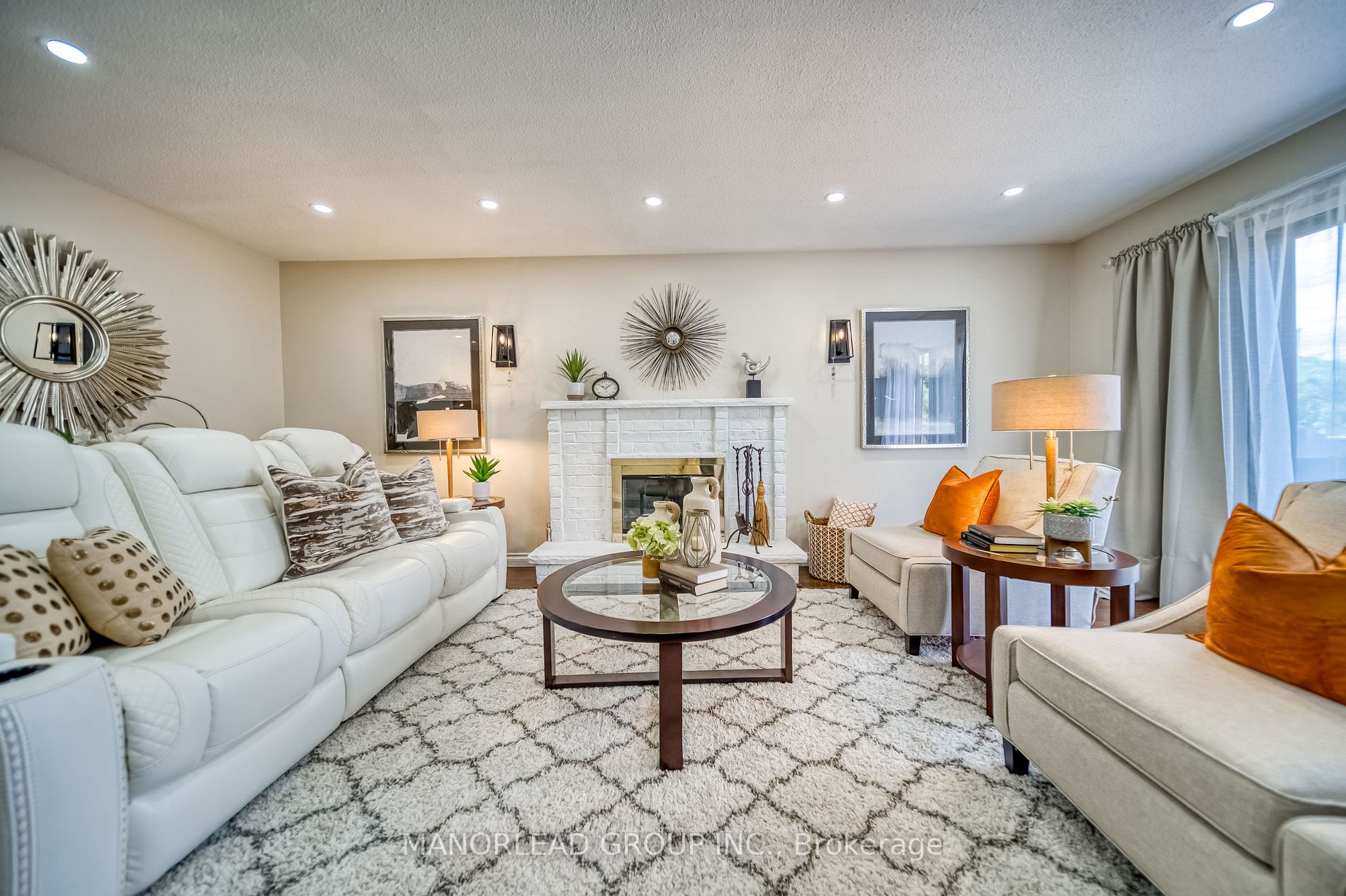 218 Langstaff Rd W