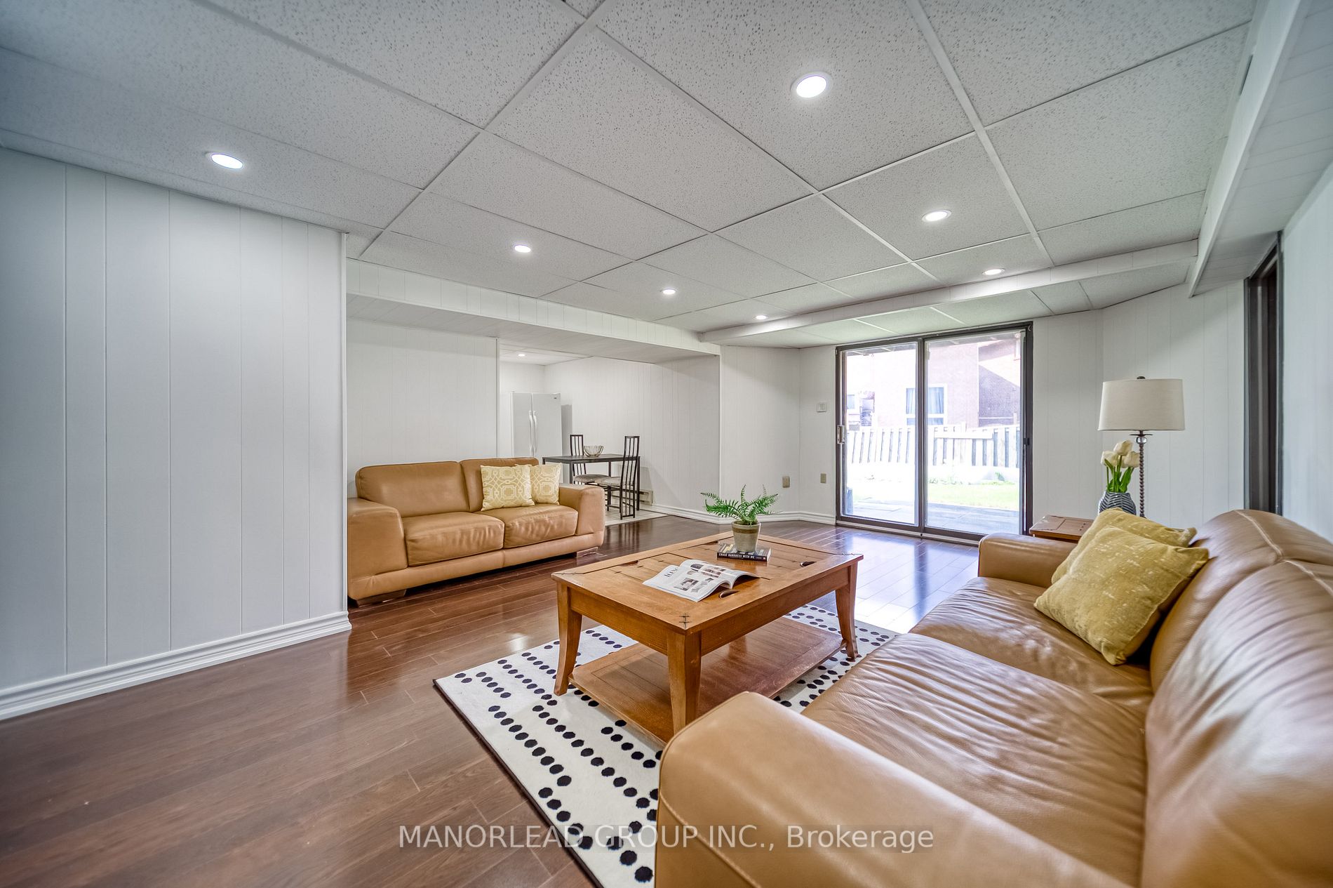 218 Langstaff Rd W