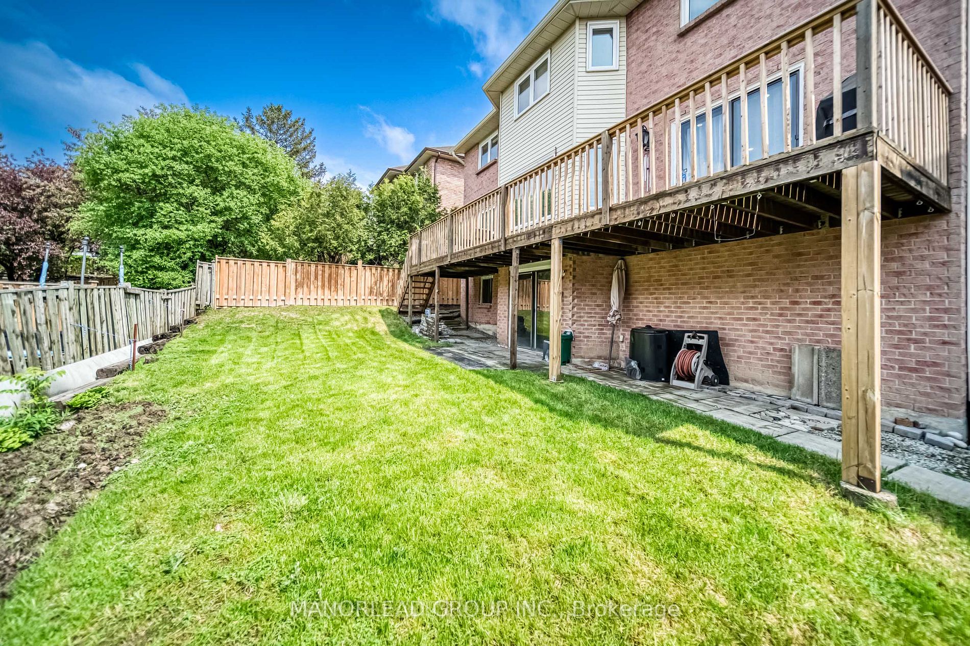 218 Langstaff Rd W
