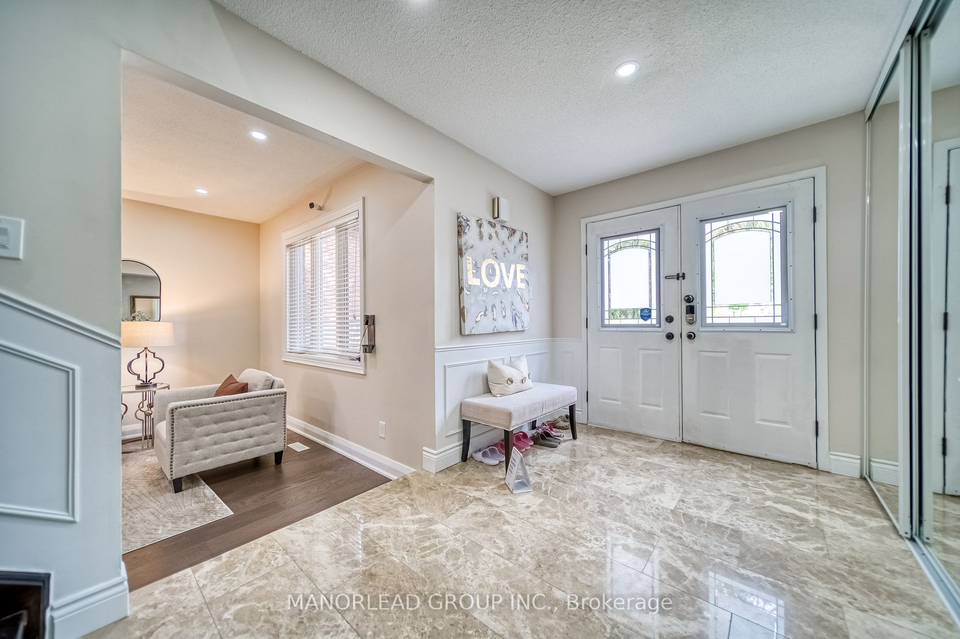 218 Langstaff Rd W