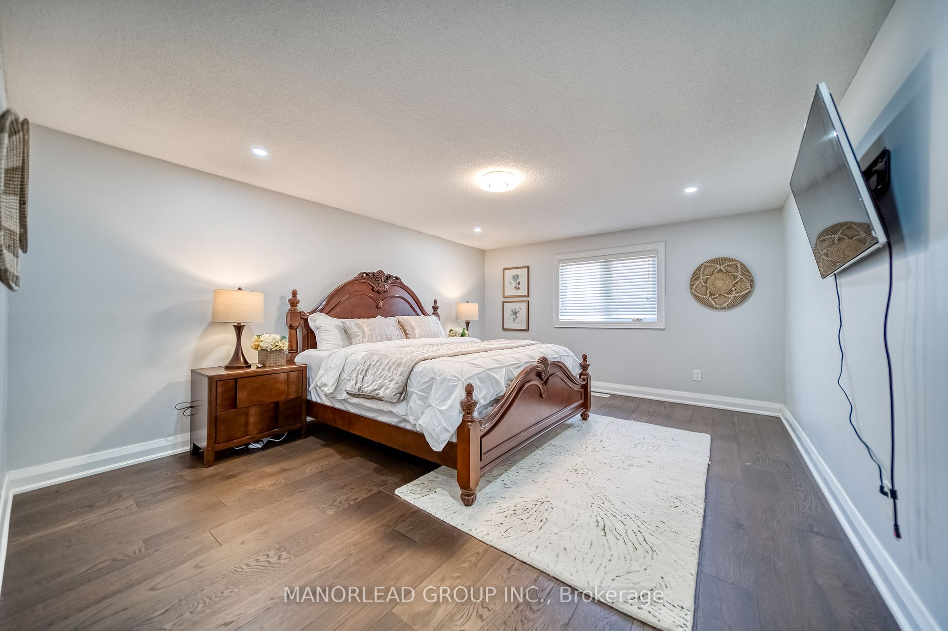 218 Langstaff Rd W