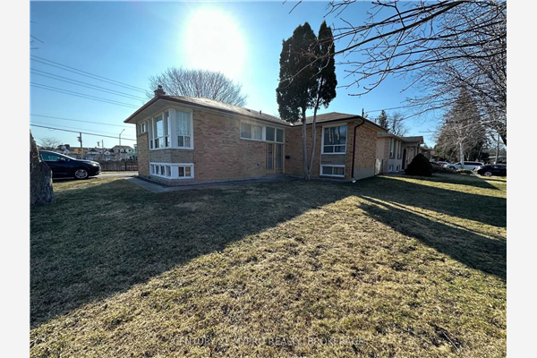 468 Balkan Rd, Richmond Hill