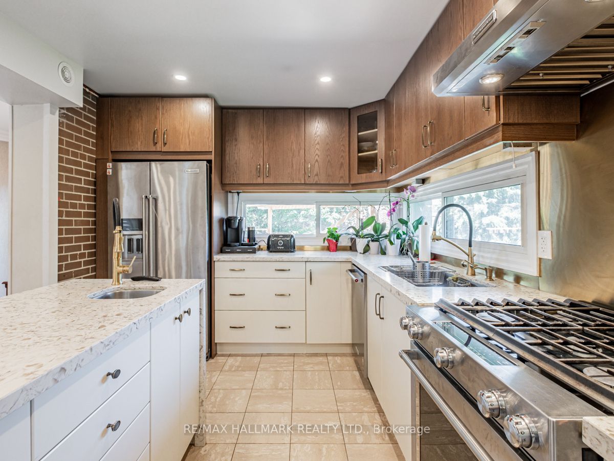 115 Lynwood Cres