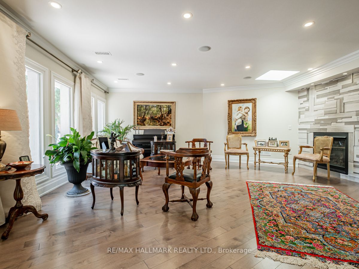 115 Lynwood Cres