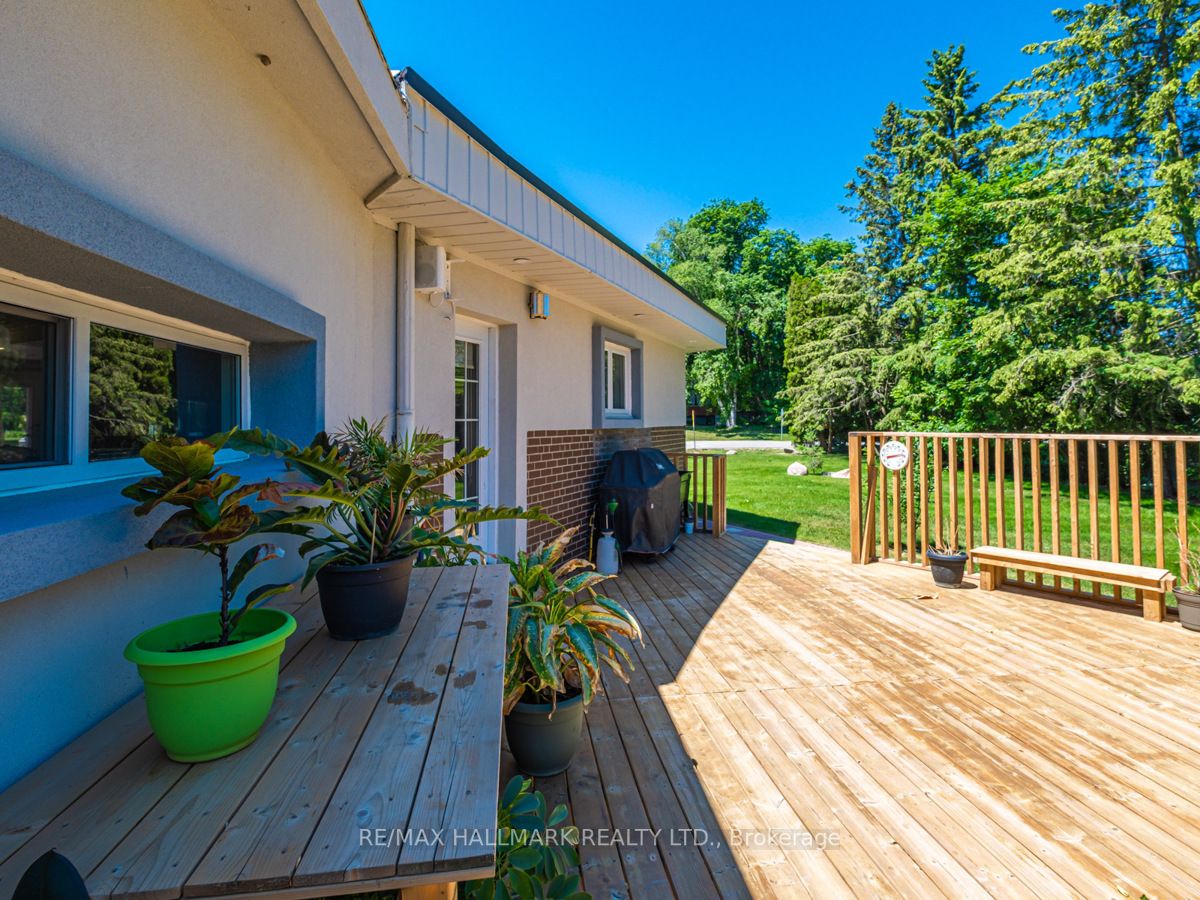 115 Lynwood Cres