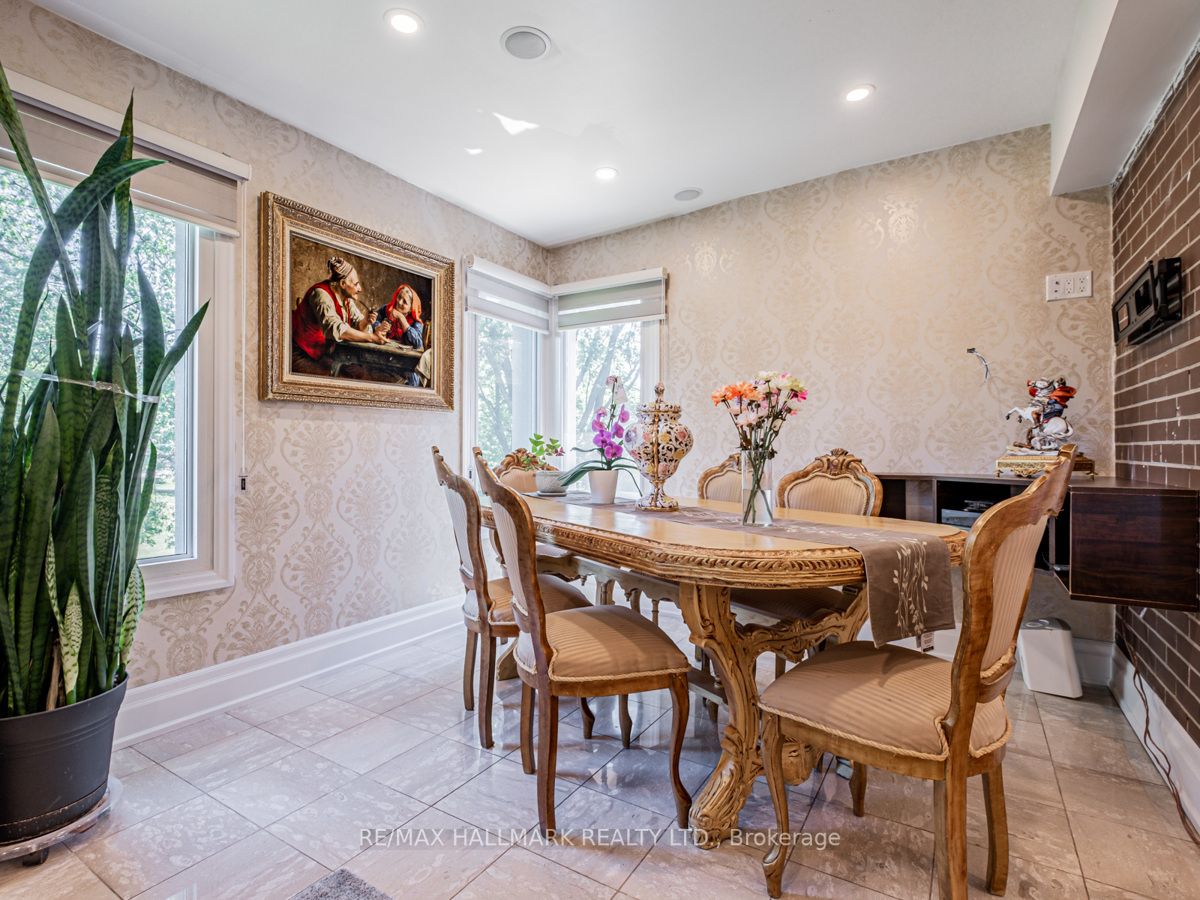 115 Lynwood Cres