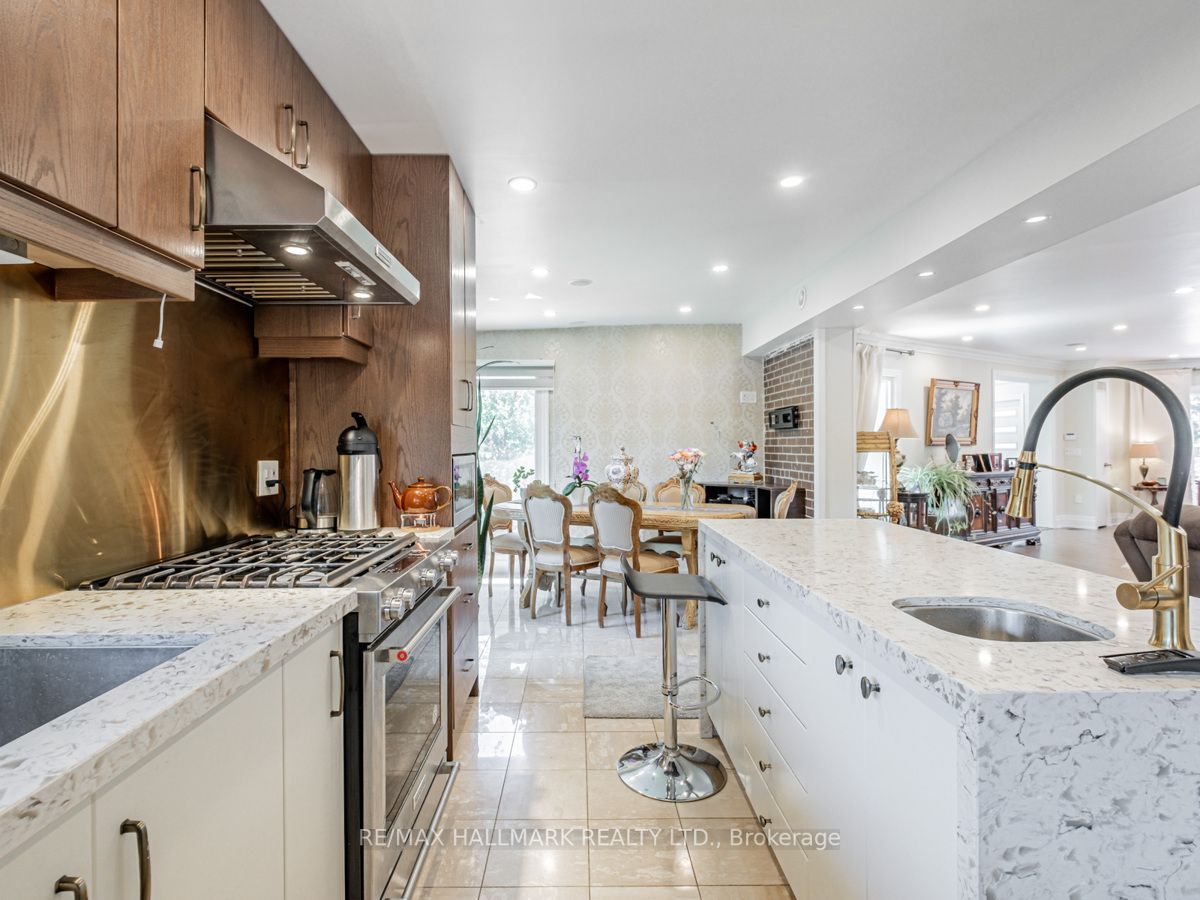 115 Lynwood Cres
