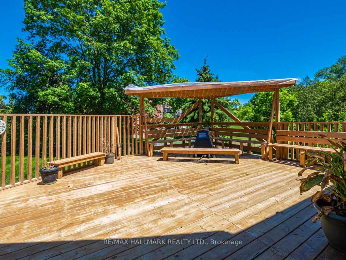 115 Lynwood Cres