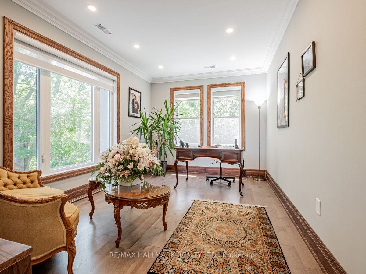 115 Lynwood Cres