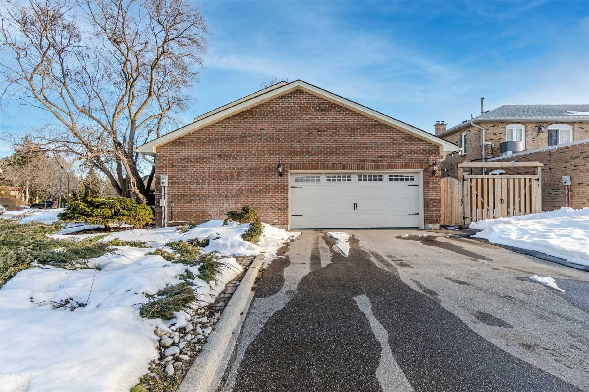 112 Charmaine Rd