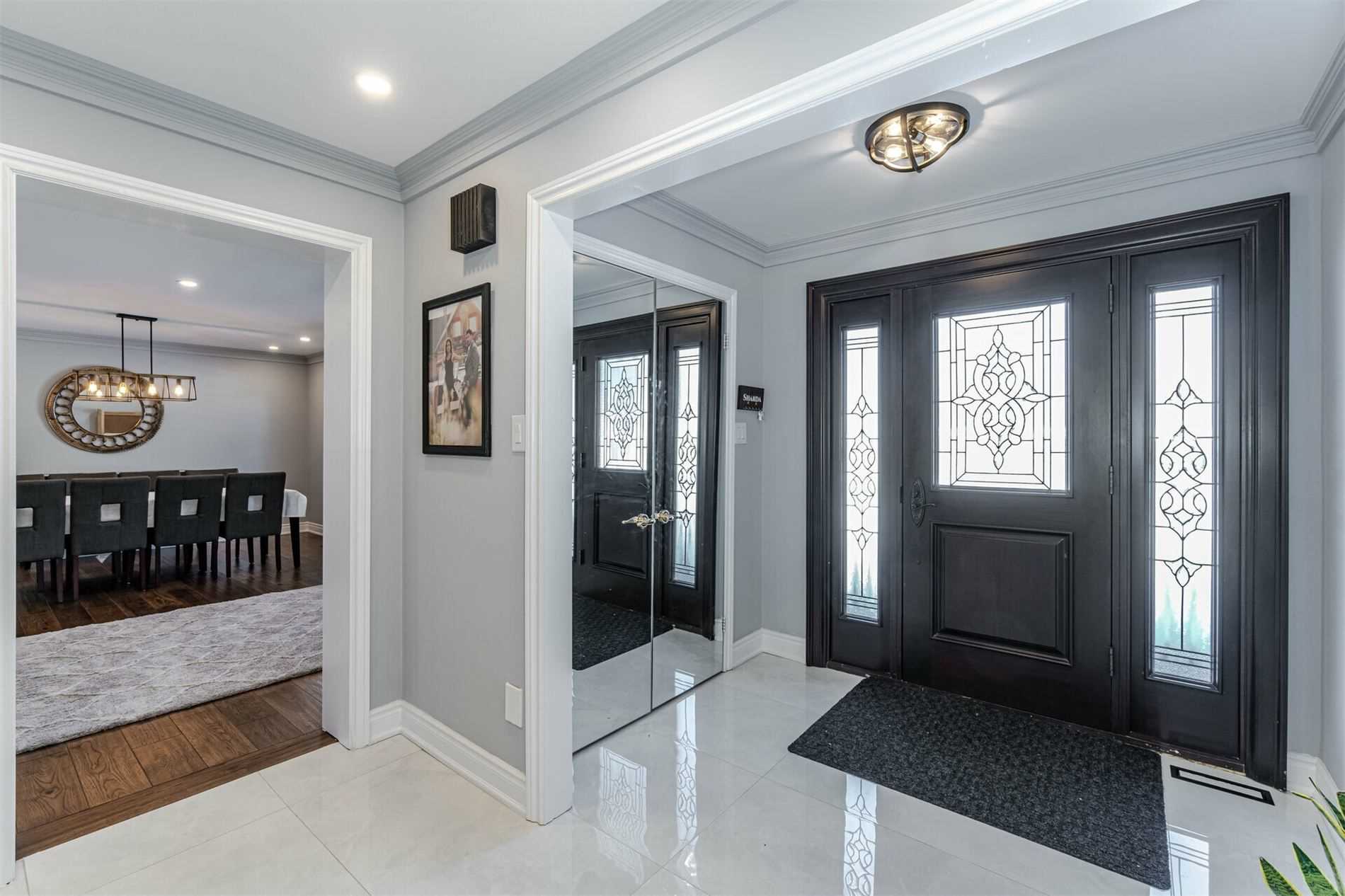 112 Charmaine Rd