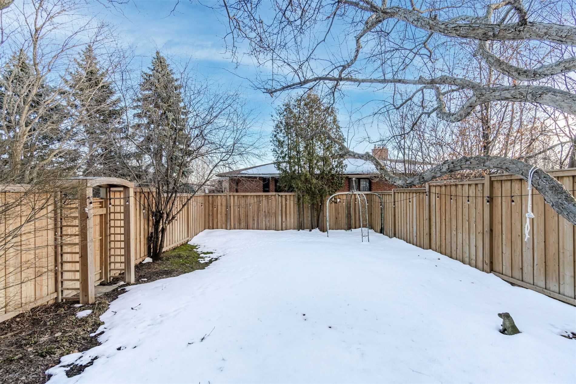 112 Charmaine Rd