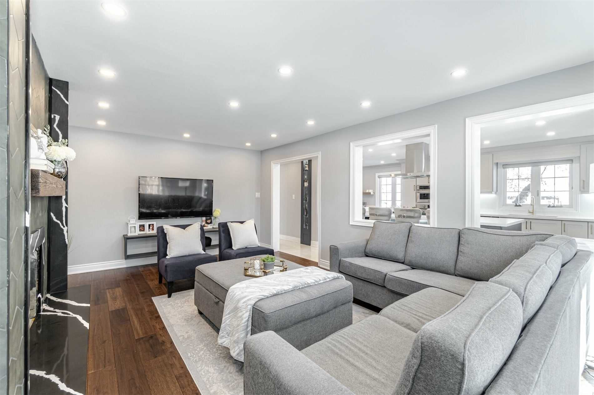 112 Charmaine Rd