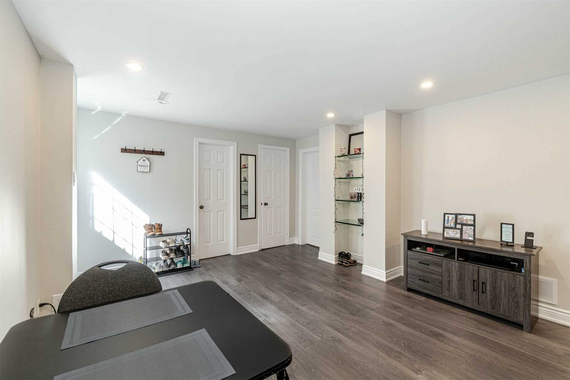 112 Charmaine Rd