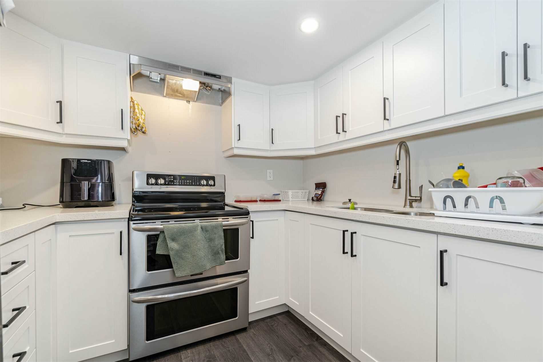 112 Charmaine Rd