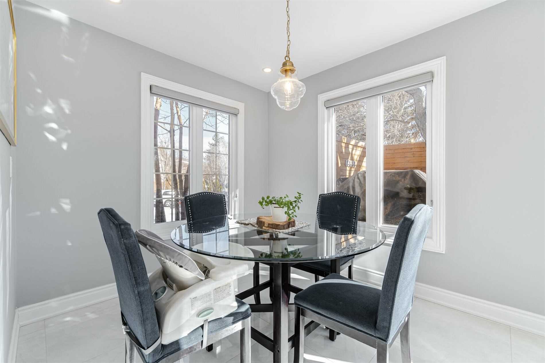112 Charmaine Rd