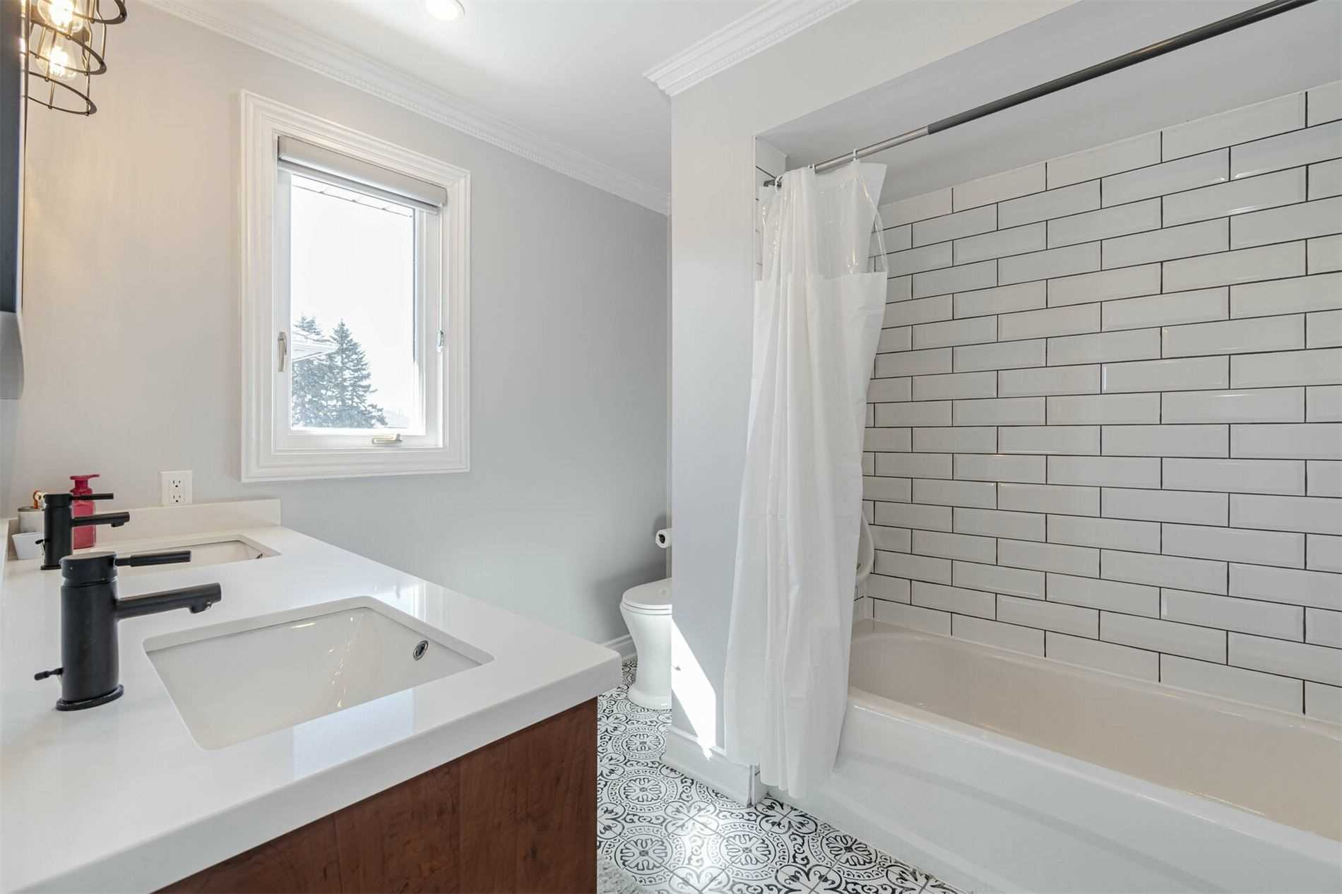 112 Charmaine Rd