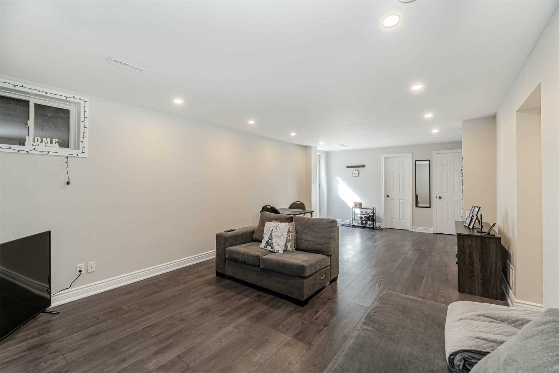 112 Charmaine Rd