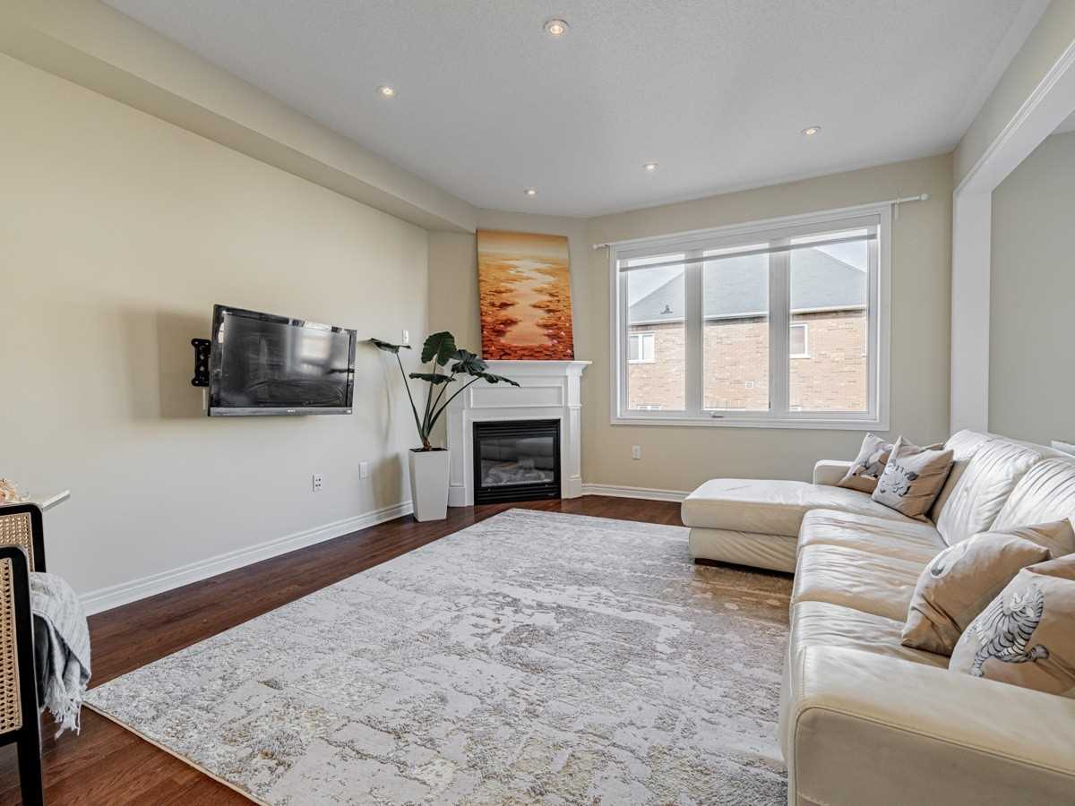 44 Dame Gruev Dr