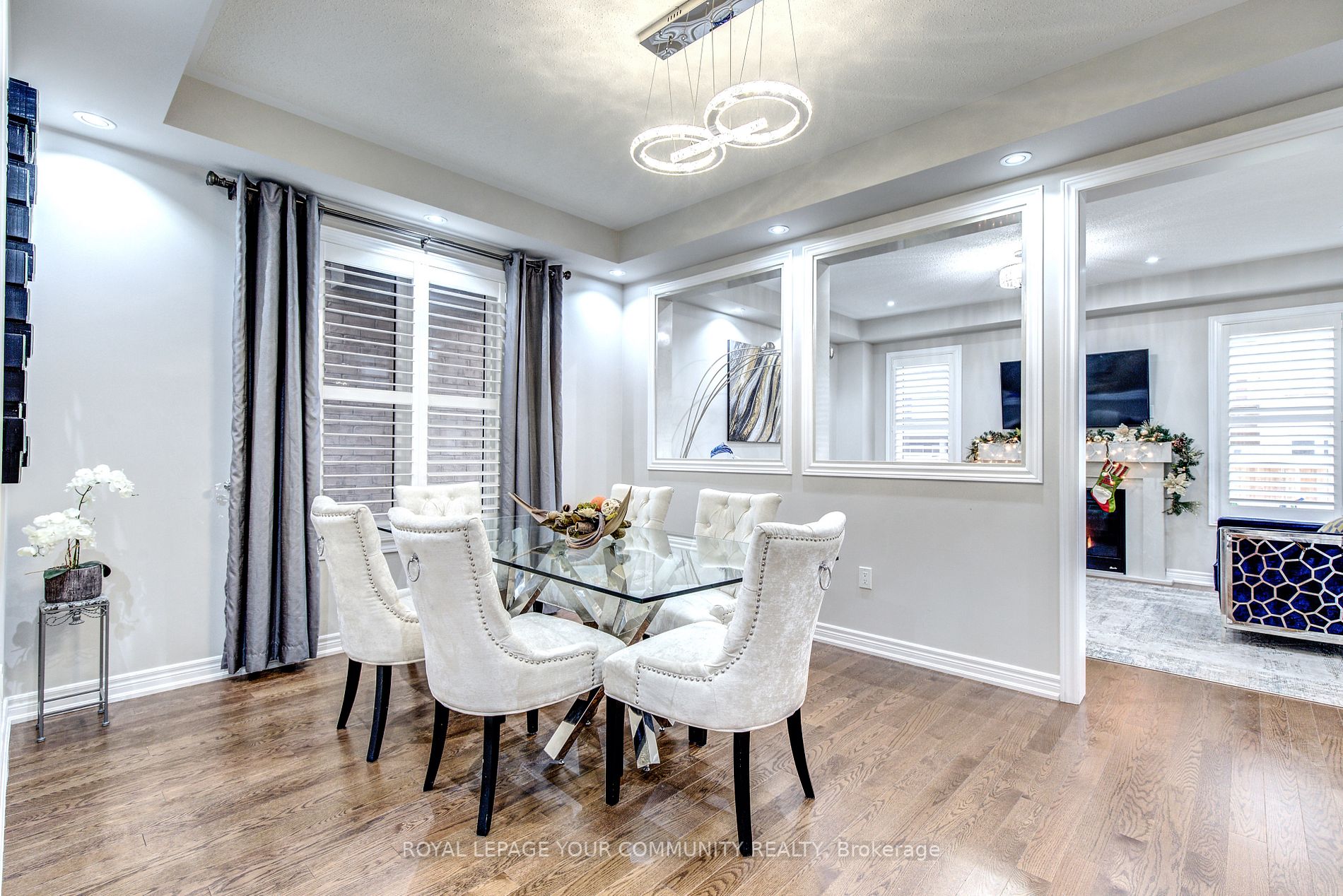 14 Beaconsfield Dr