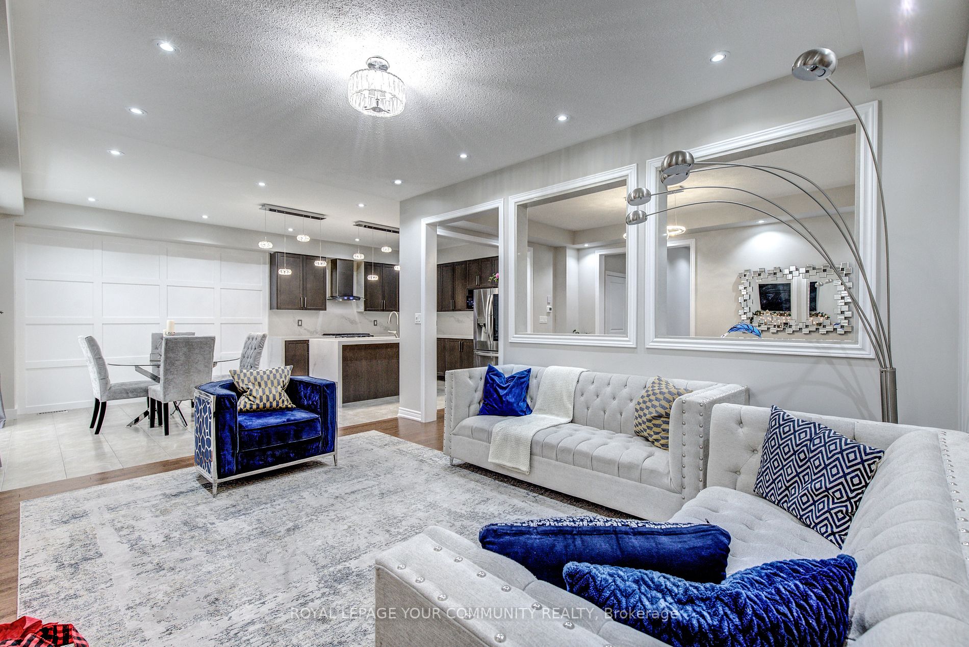 14 Beaconsfield Dr