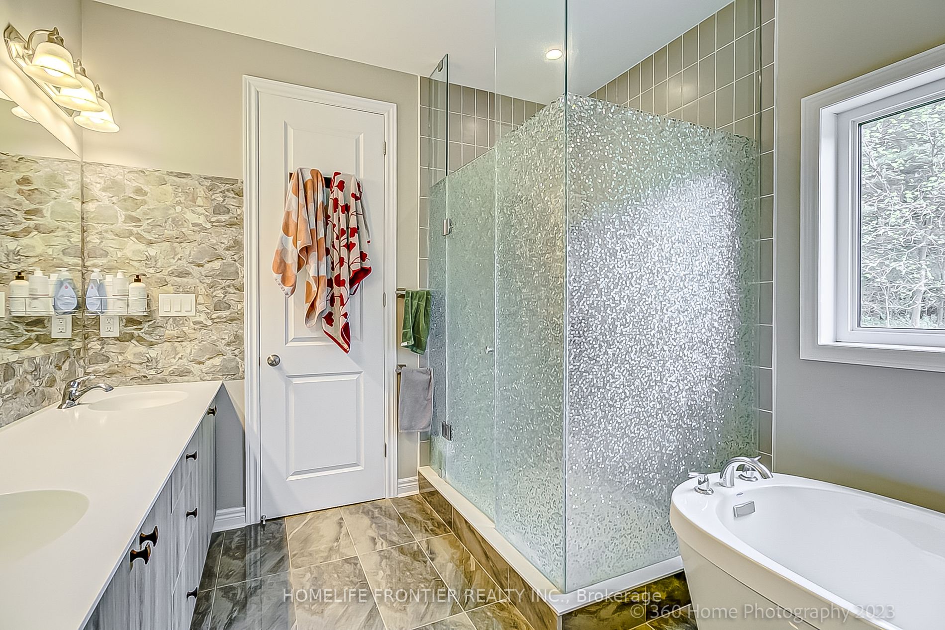 41 Cottonwood Hollow Crt