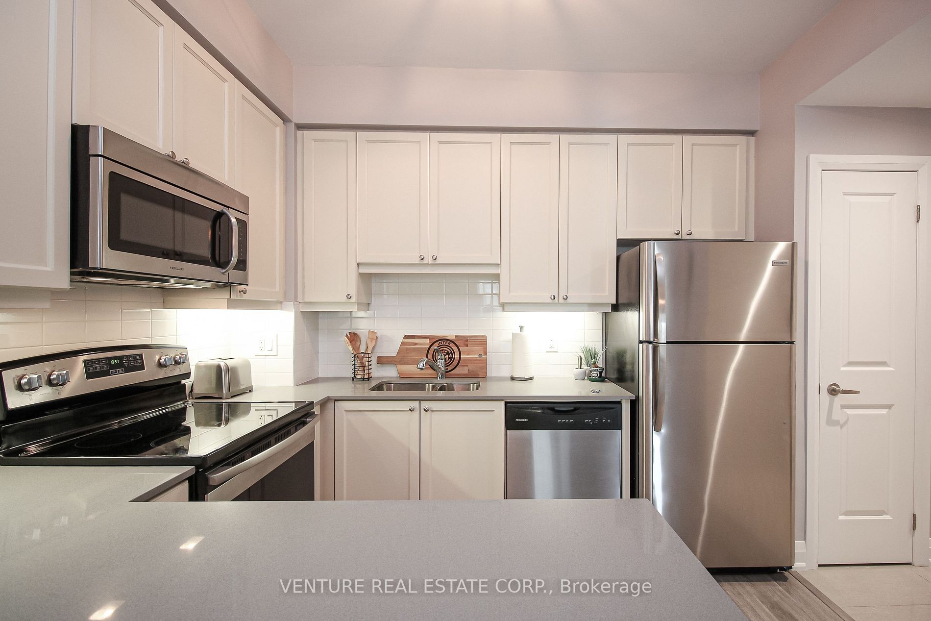 12 Woodstream Blvd, #505