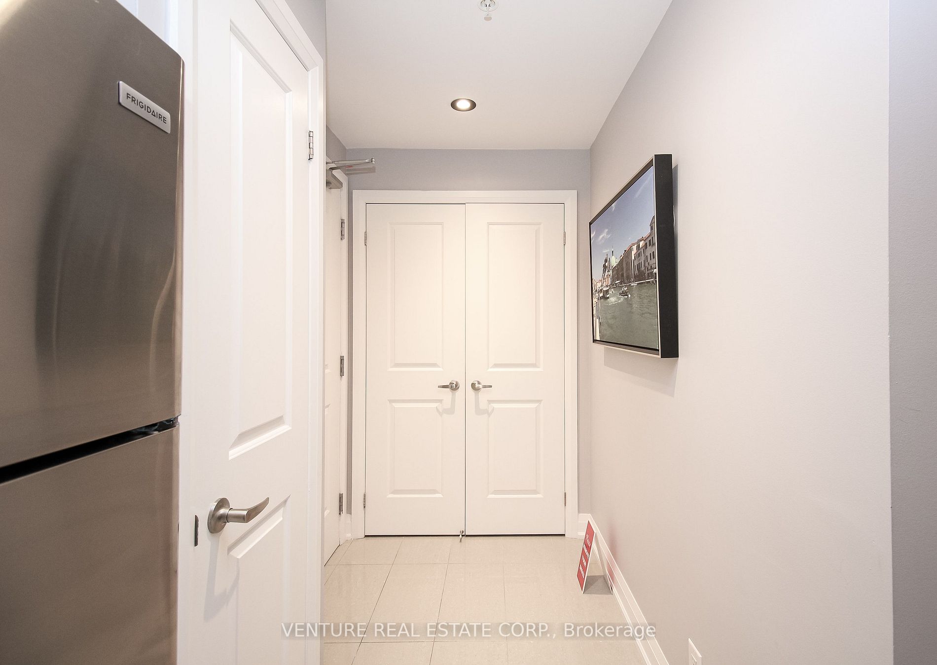 12 Woodstream Blvd, #505